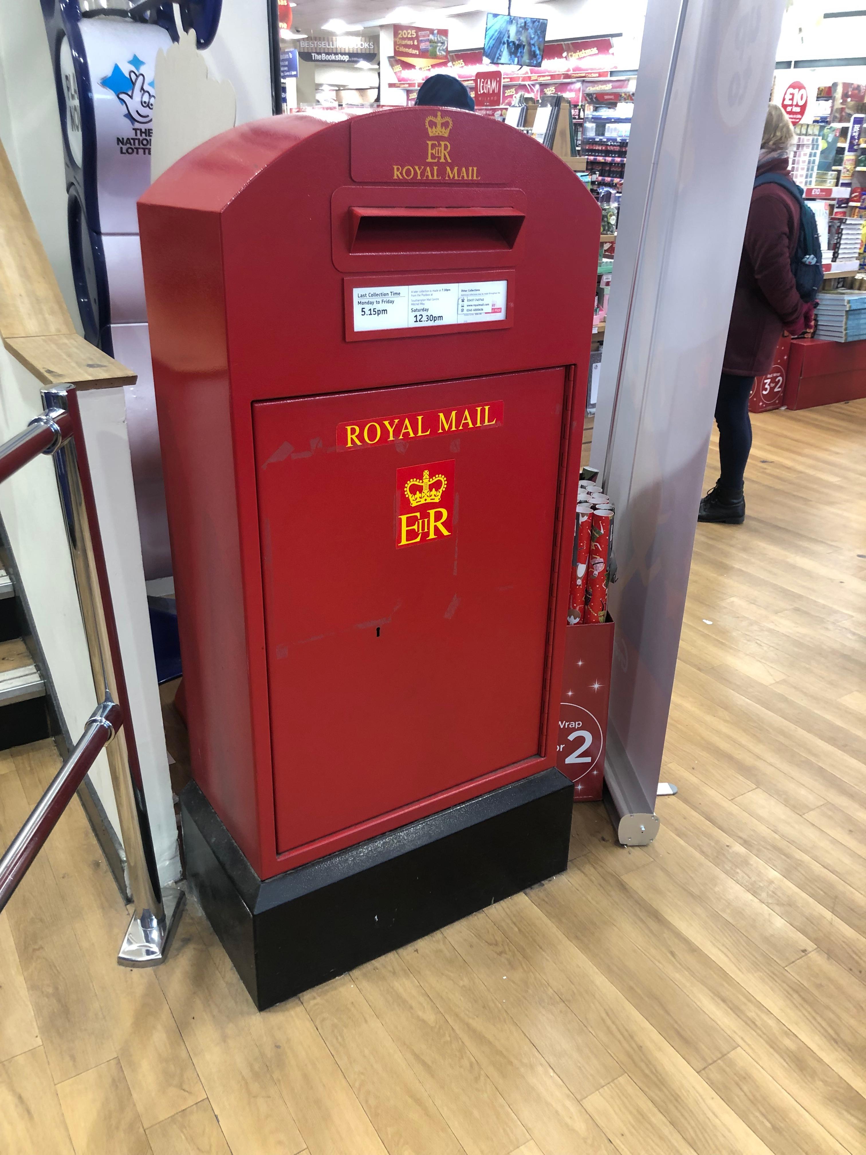 BARGATE – W.H.Smith nr front entrance