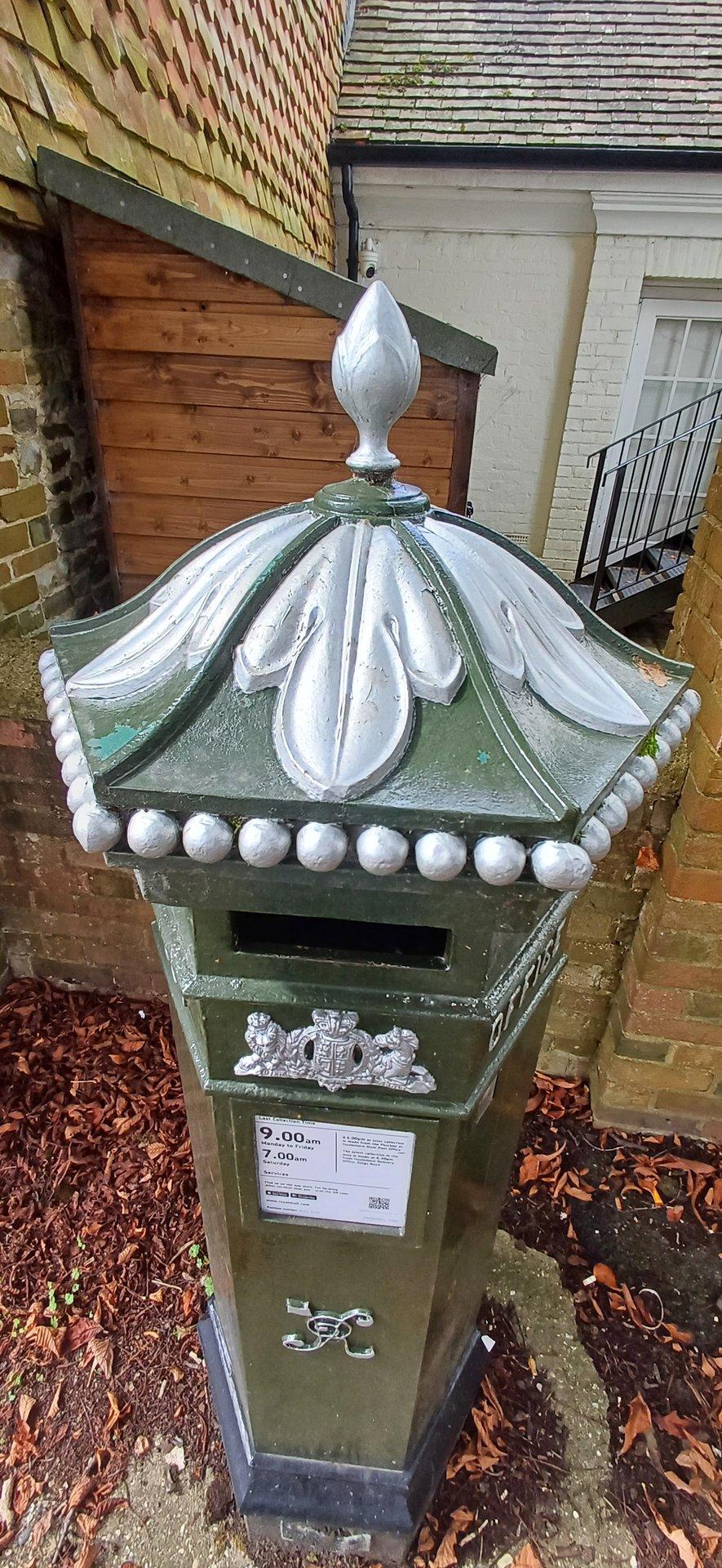 High Street, Haslemere photo 2