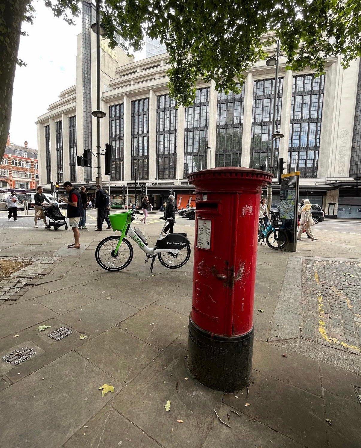 Kensington High Street, Greater London