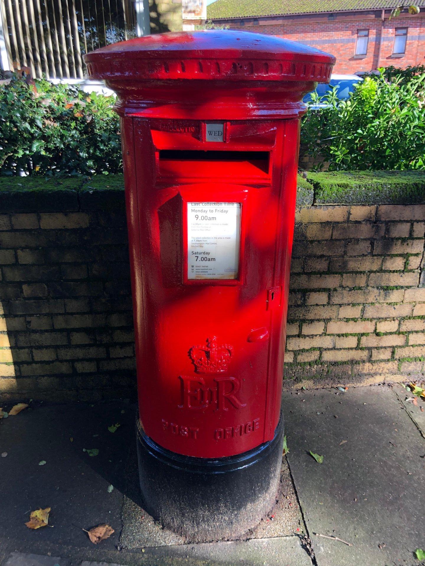 Dean Road, Bitterne (Bitterne Library)