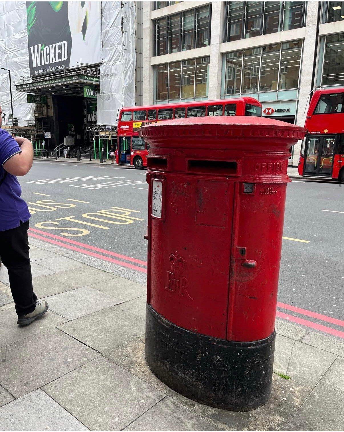 Vauxhall Bridge Road, City of Westminster