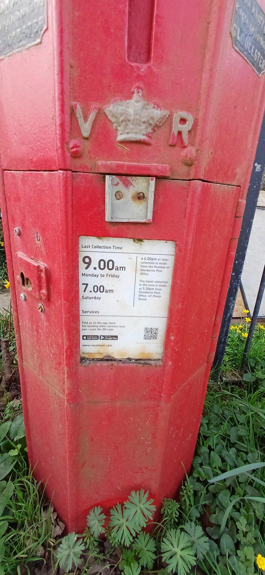 Barnes Cross. Holwell, Bishop's Caundle photo 7