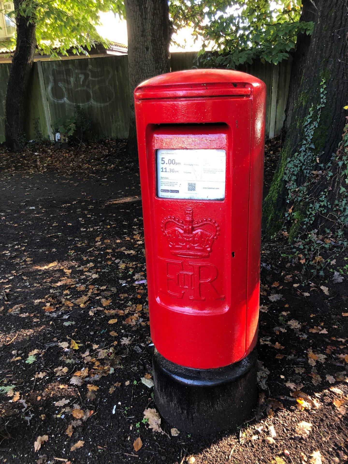 Thornhill Park Road, Thornhill Park