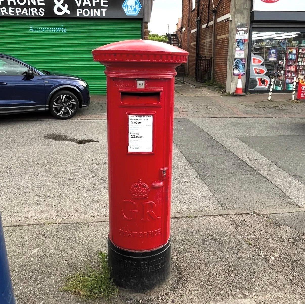 Straight Road, Old Windsor