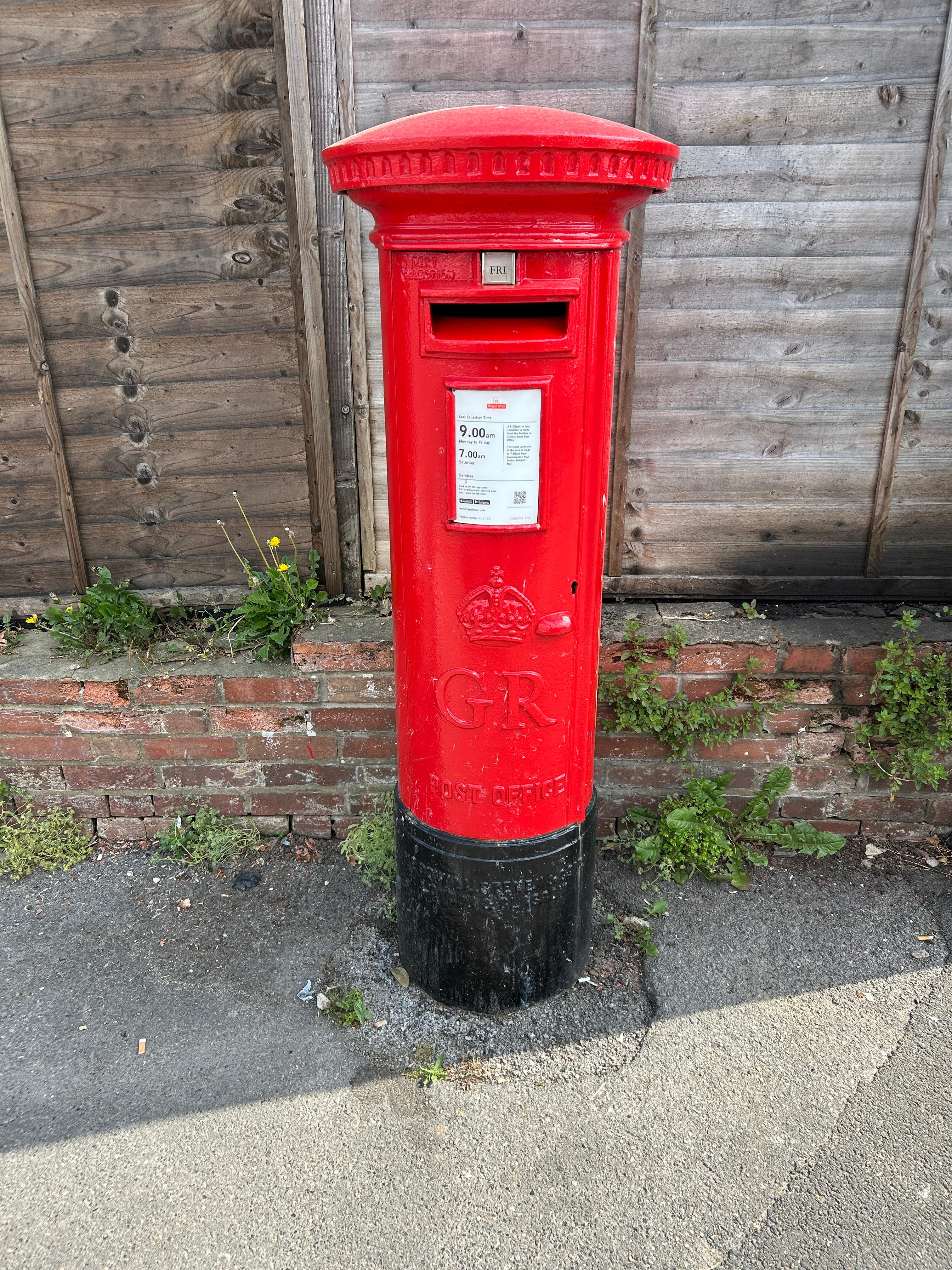 FREEMANTLE – Charlton Rd nr Malmesbury Rd