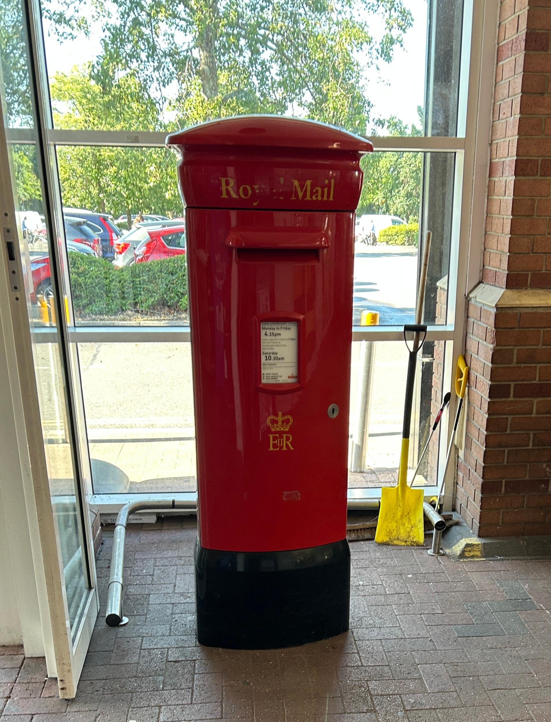 William Macleod Way, Shirley Park