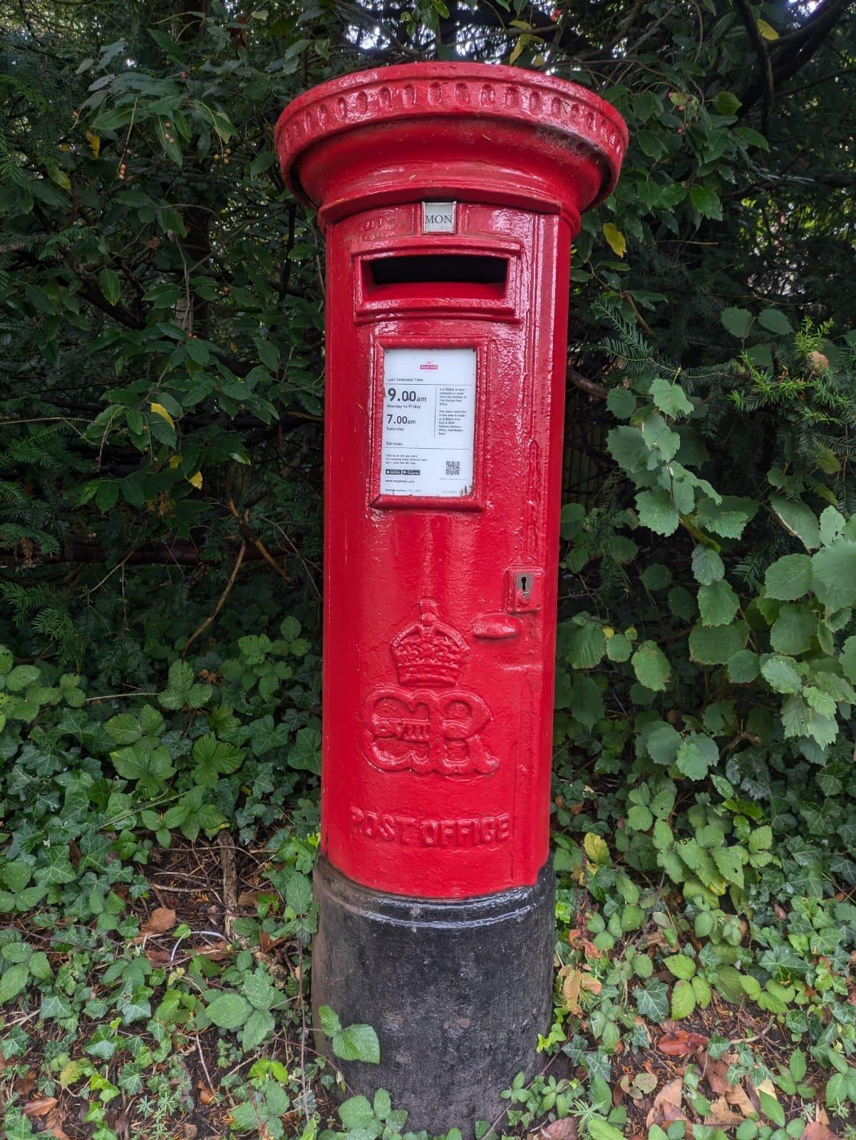 ESHER – Stevens Lane / Ruxley Ridge, Ruxley Estate