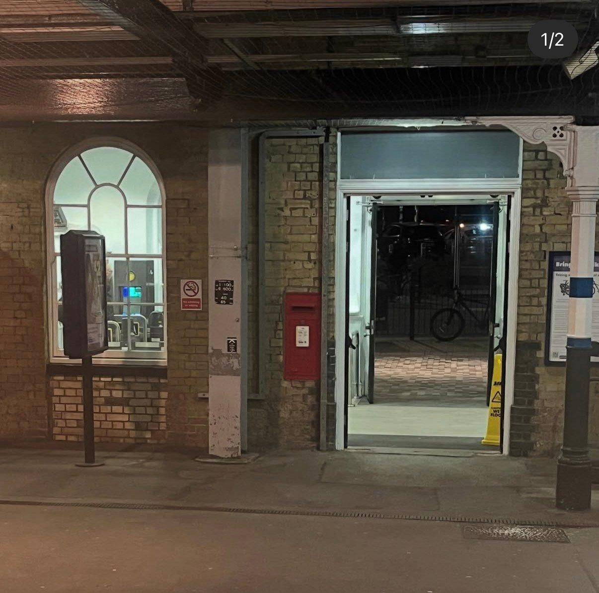 Taxi Pick Up, Huntingdon