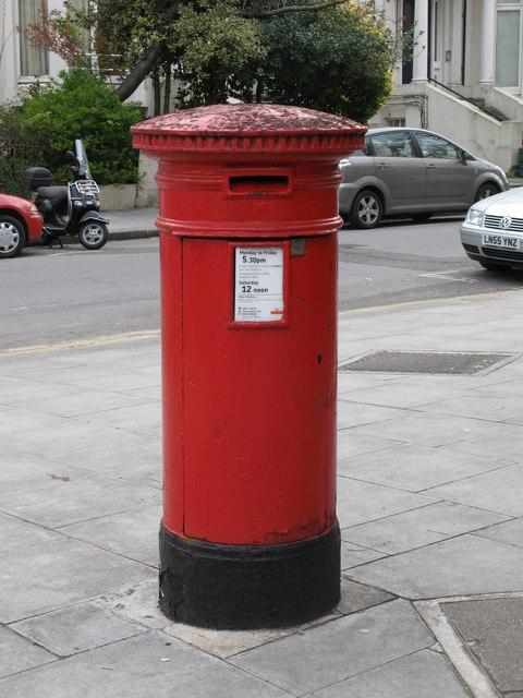 Anonymous pillar box (no VR cipher or POST OFFICE)