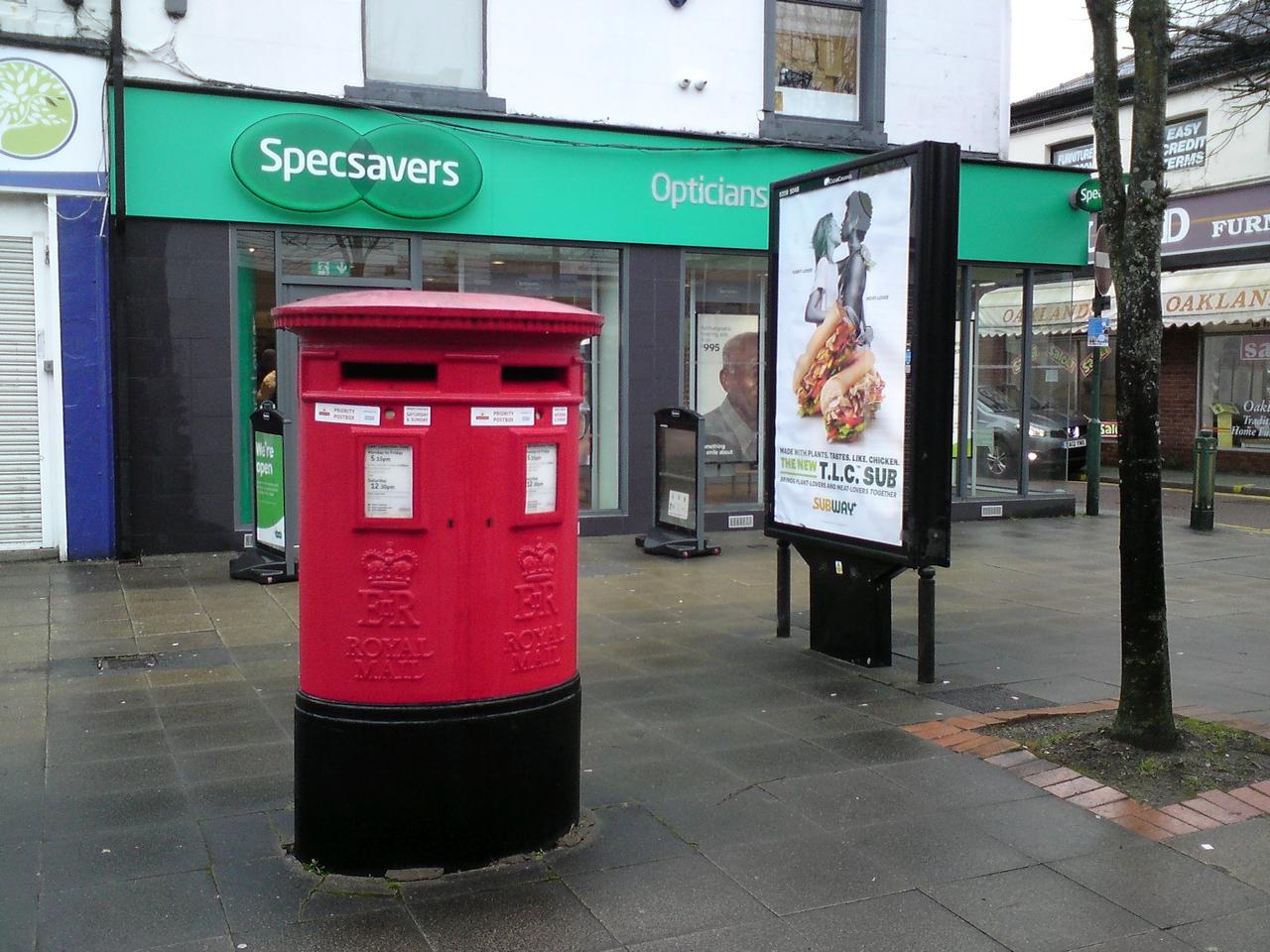 Dual aperture (two slots) pillar box