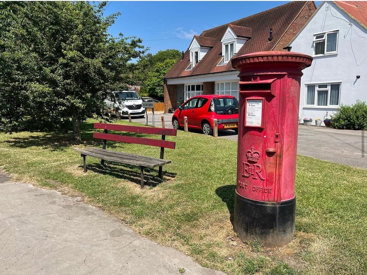 Finings Road, Lane End, Queen Elizabeth II