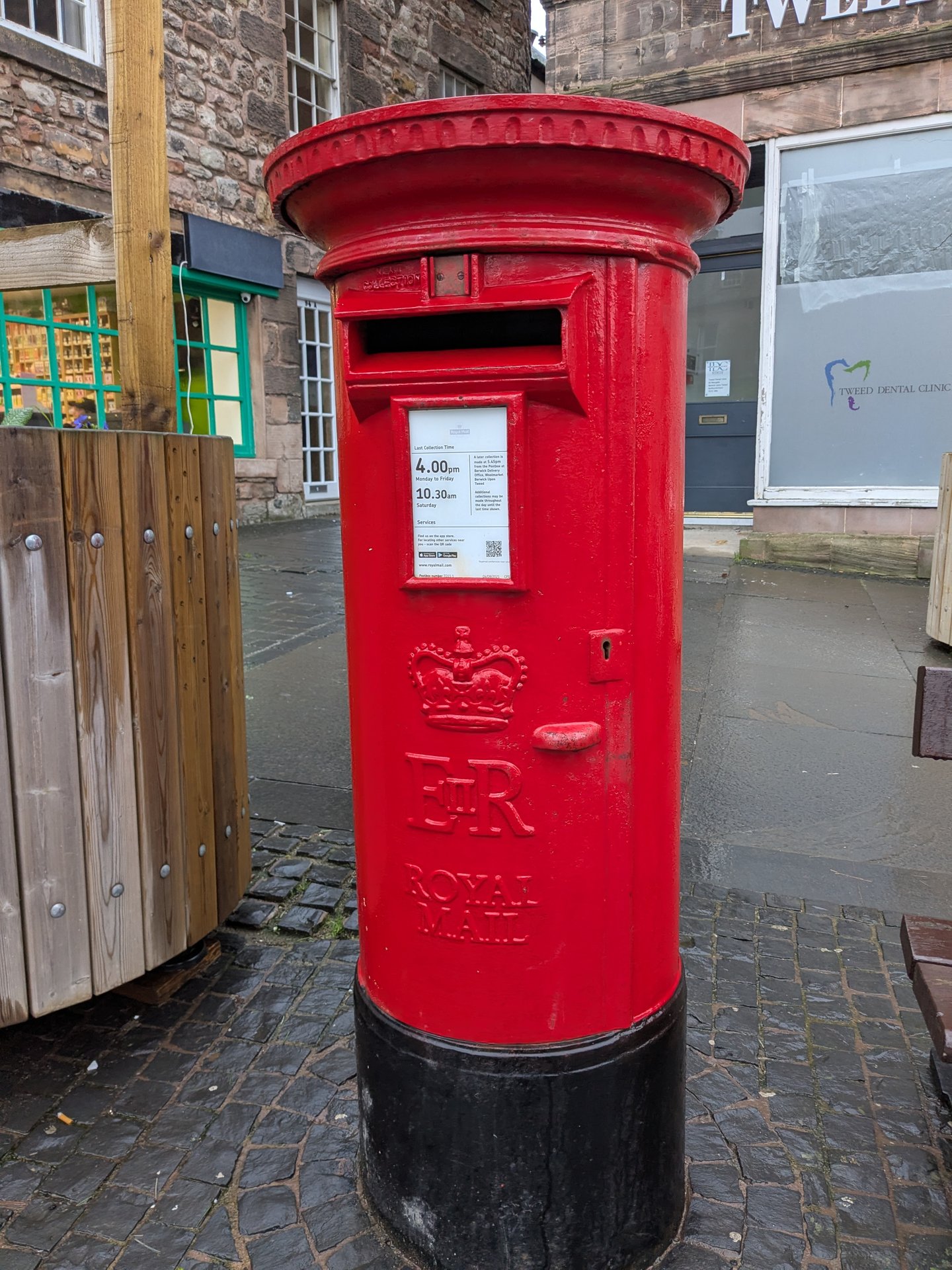 Marygate, Spittal, Queen Elizabeth II