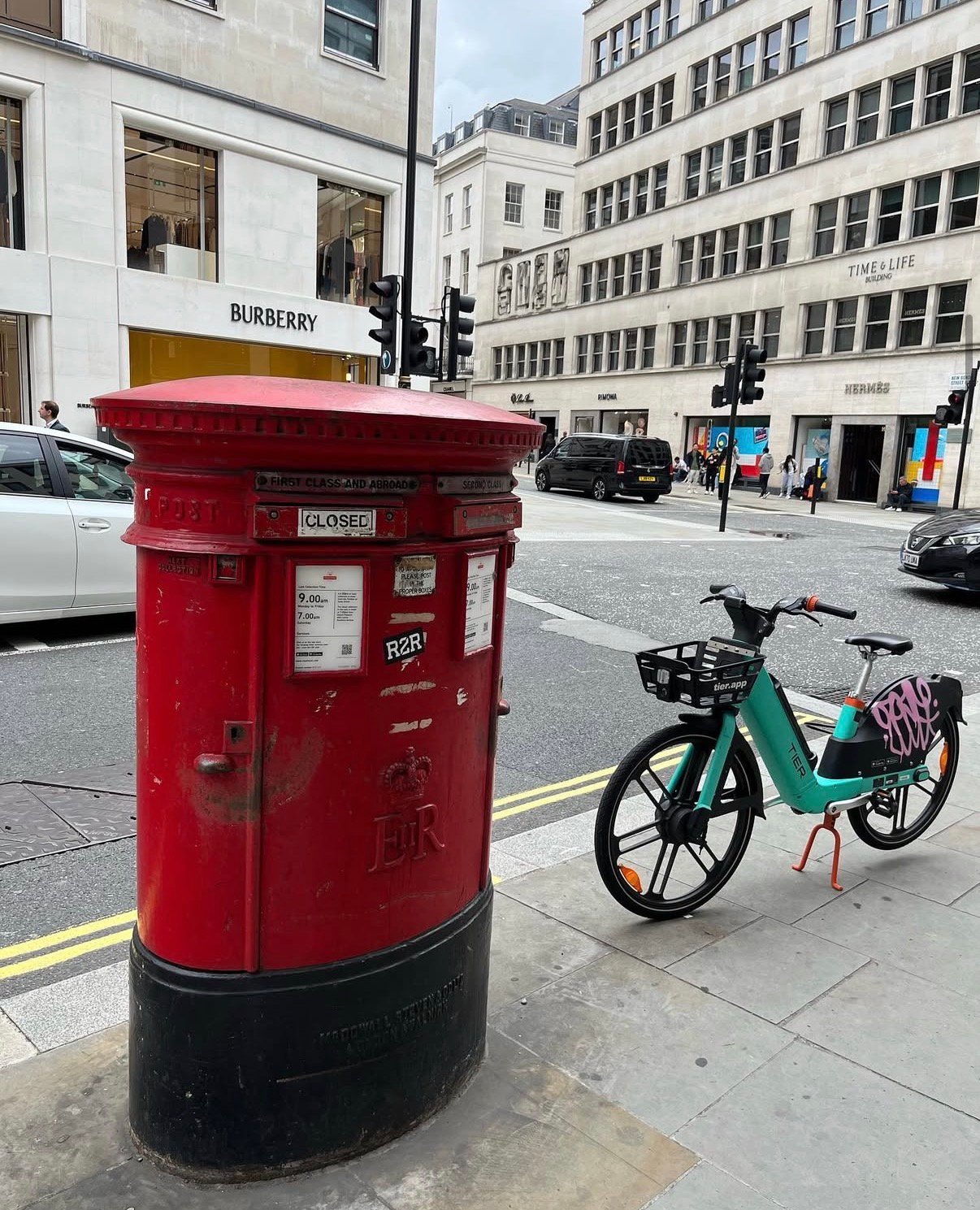 Conduit Street, City of Westminster, Queen Elizabeth II