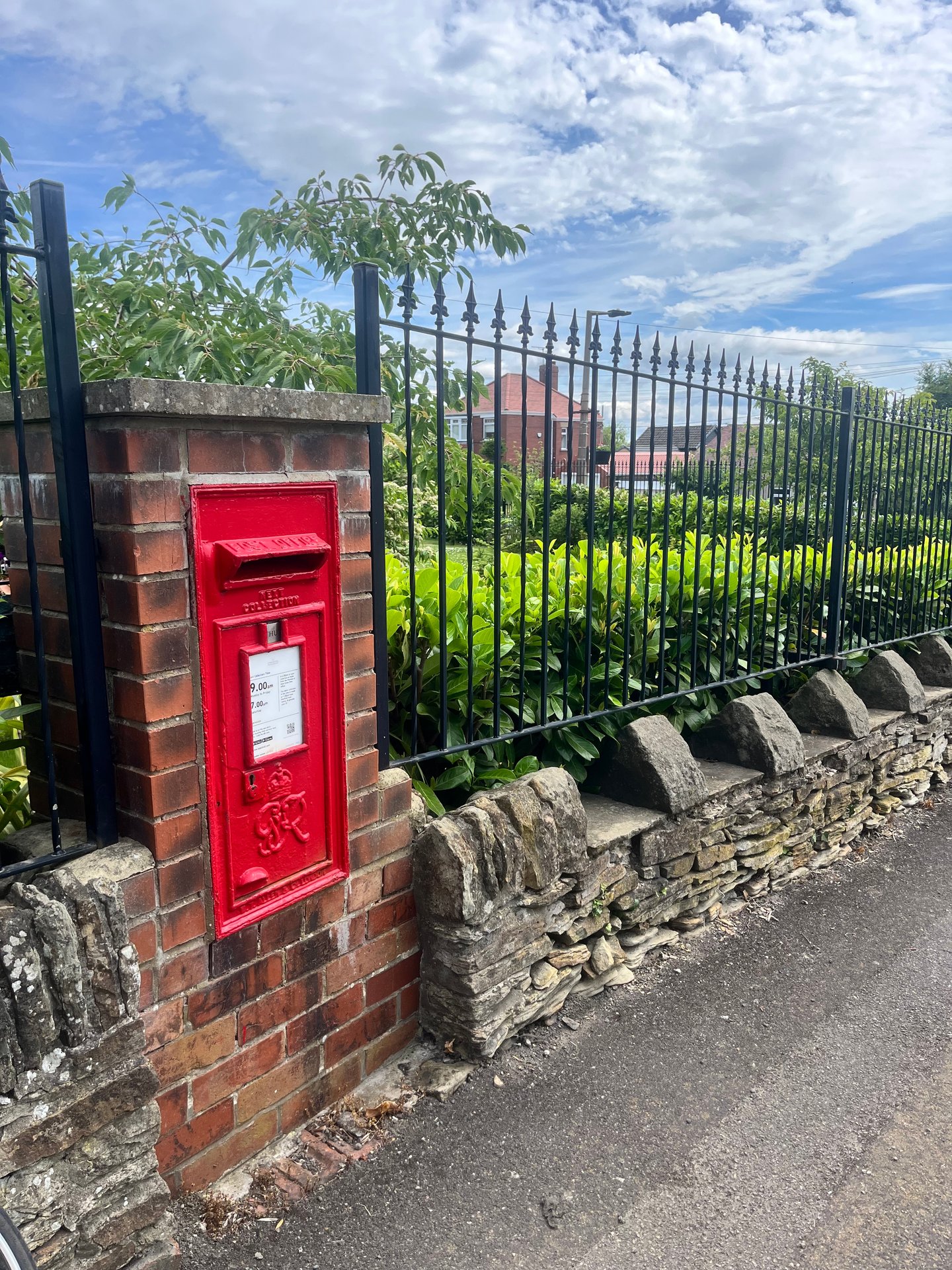 Howbrook Lane, Wortley photo 6