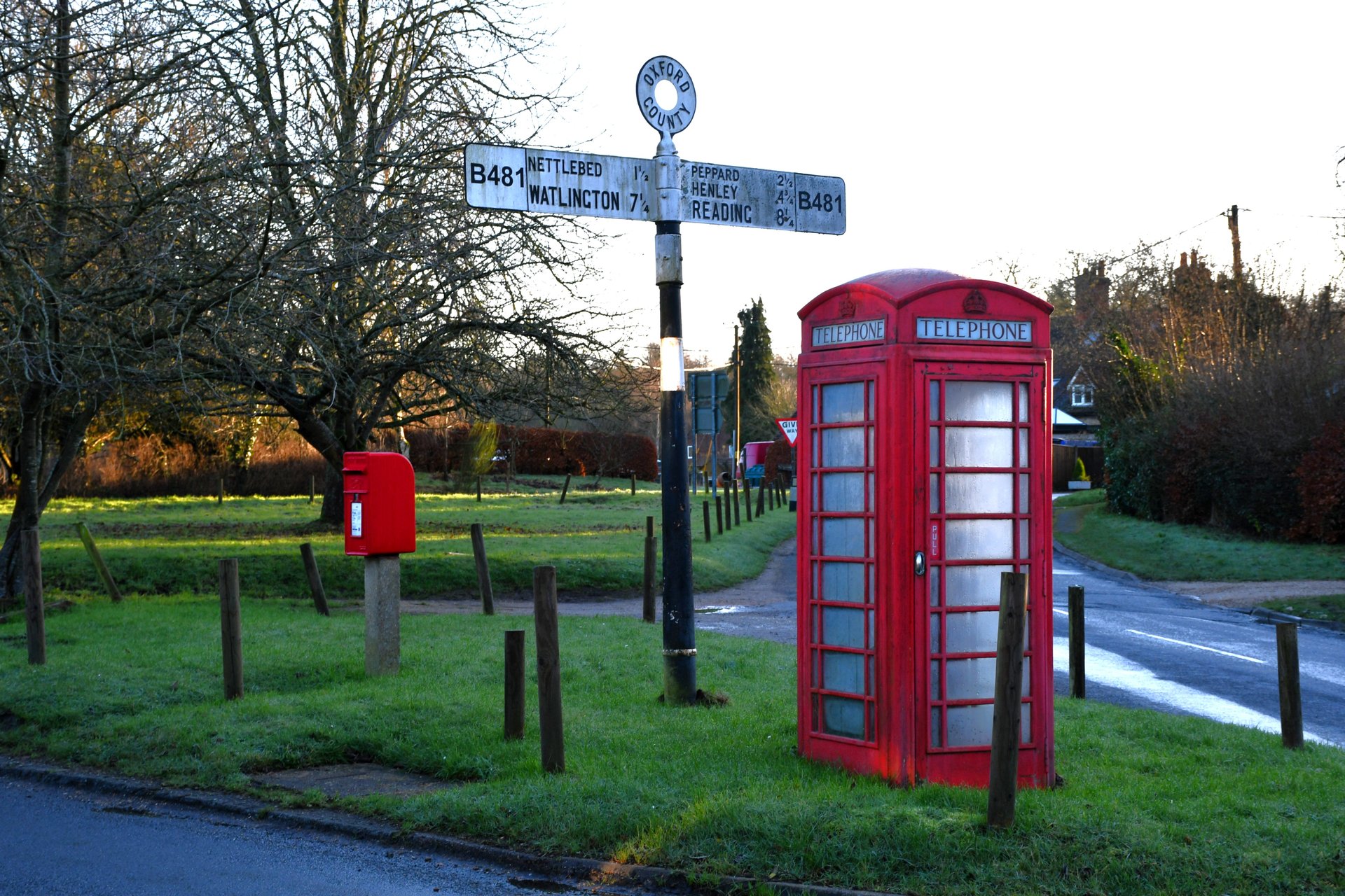 B481, South Oxfordshire, Queen Elizabeth II