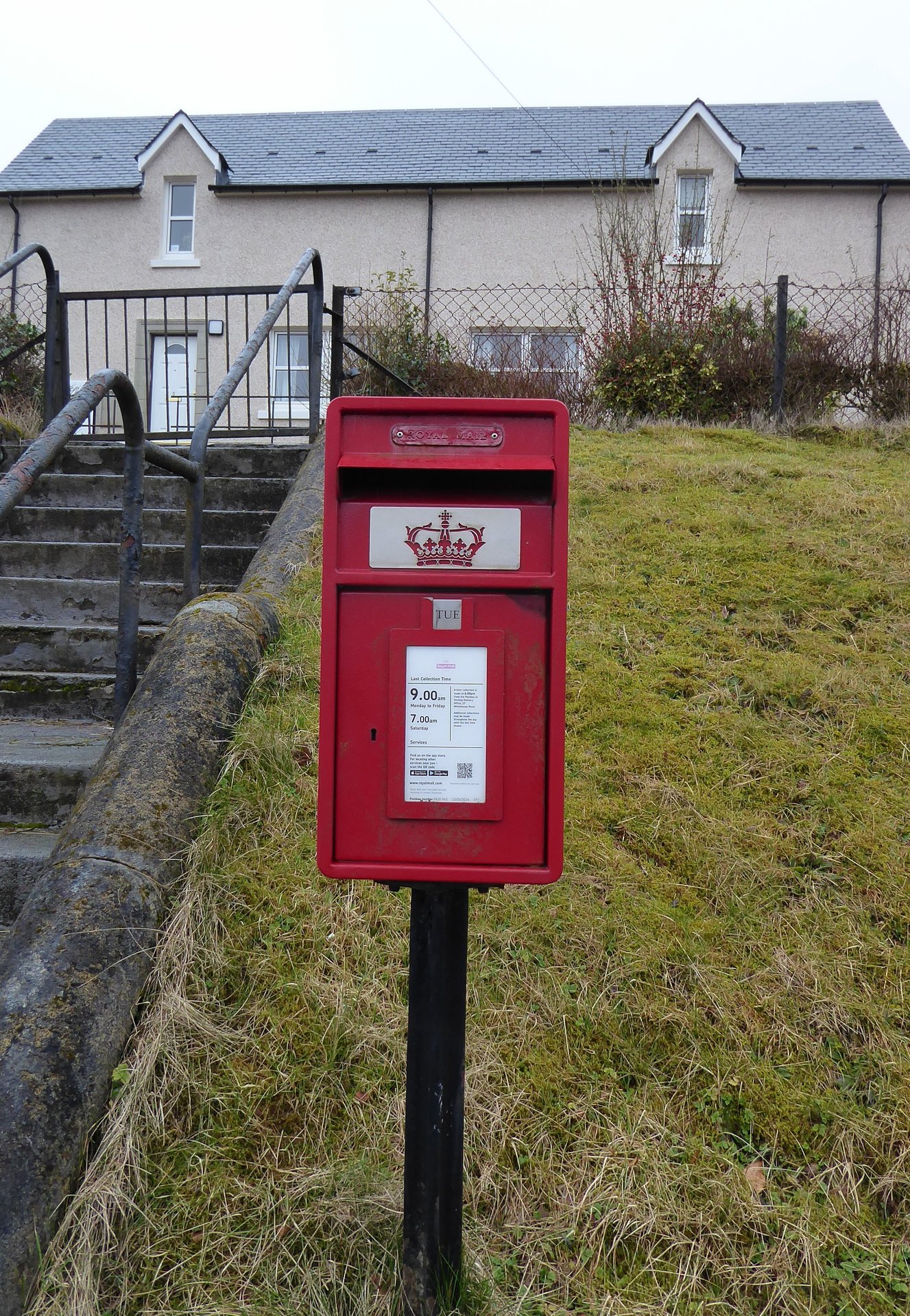 Tyndrum Terrace, Crianlarich, Scottish Crown