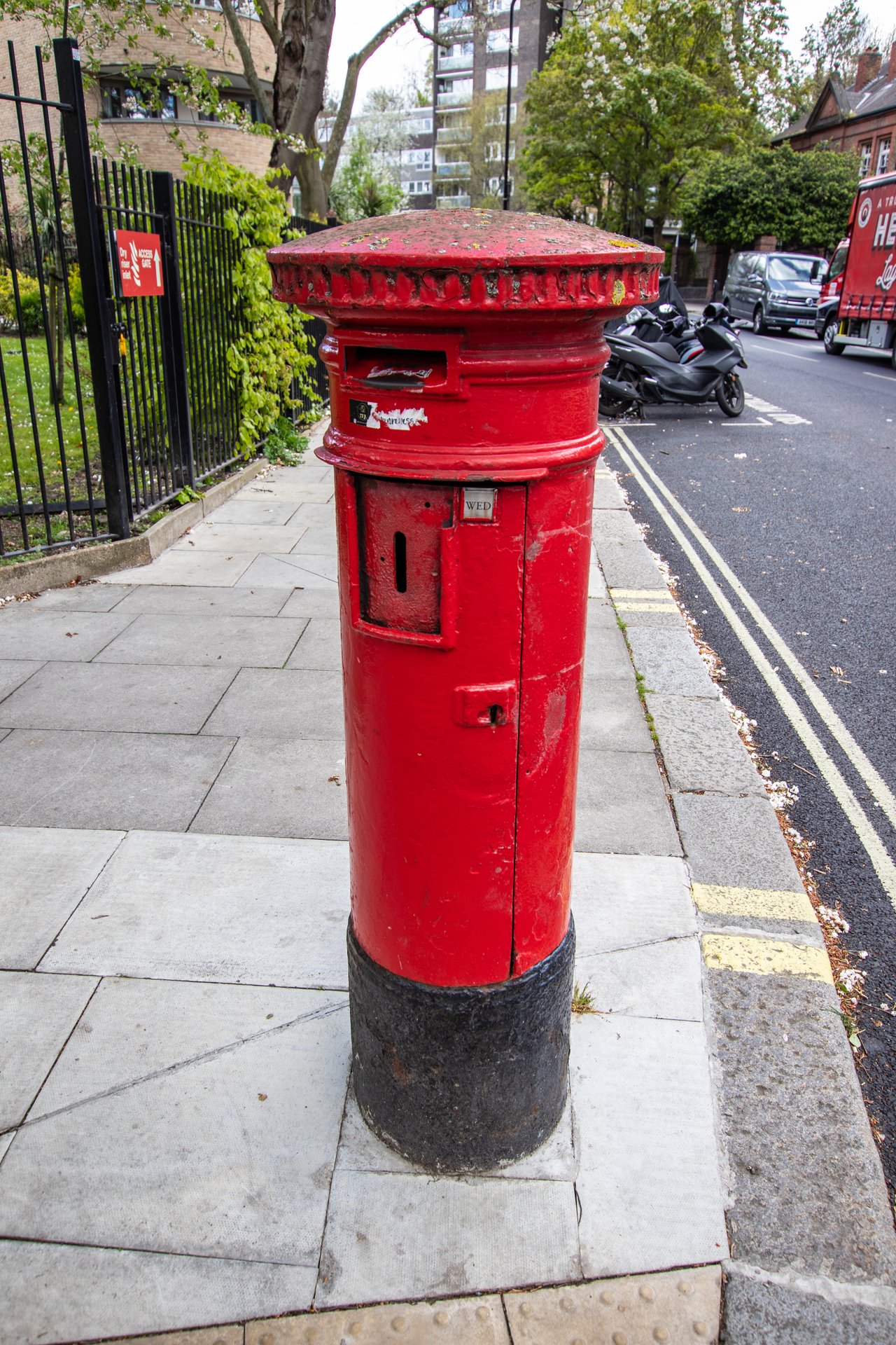 Lawn Road, Greater London photo 4