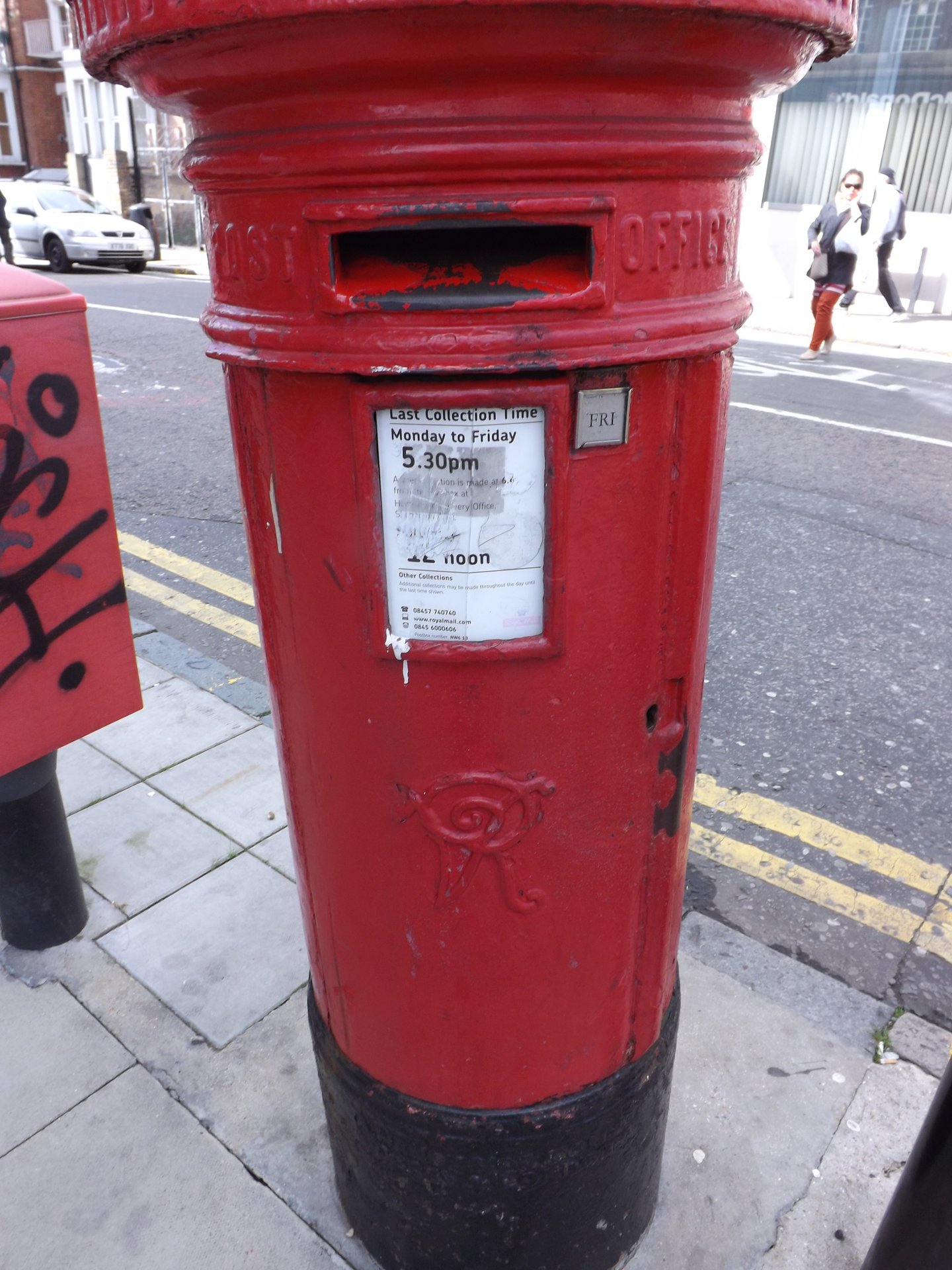 Victoria Road, Greater London photo 6