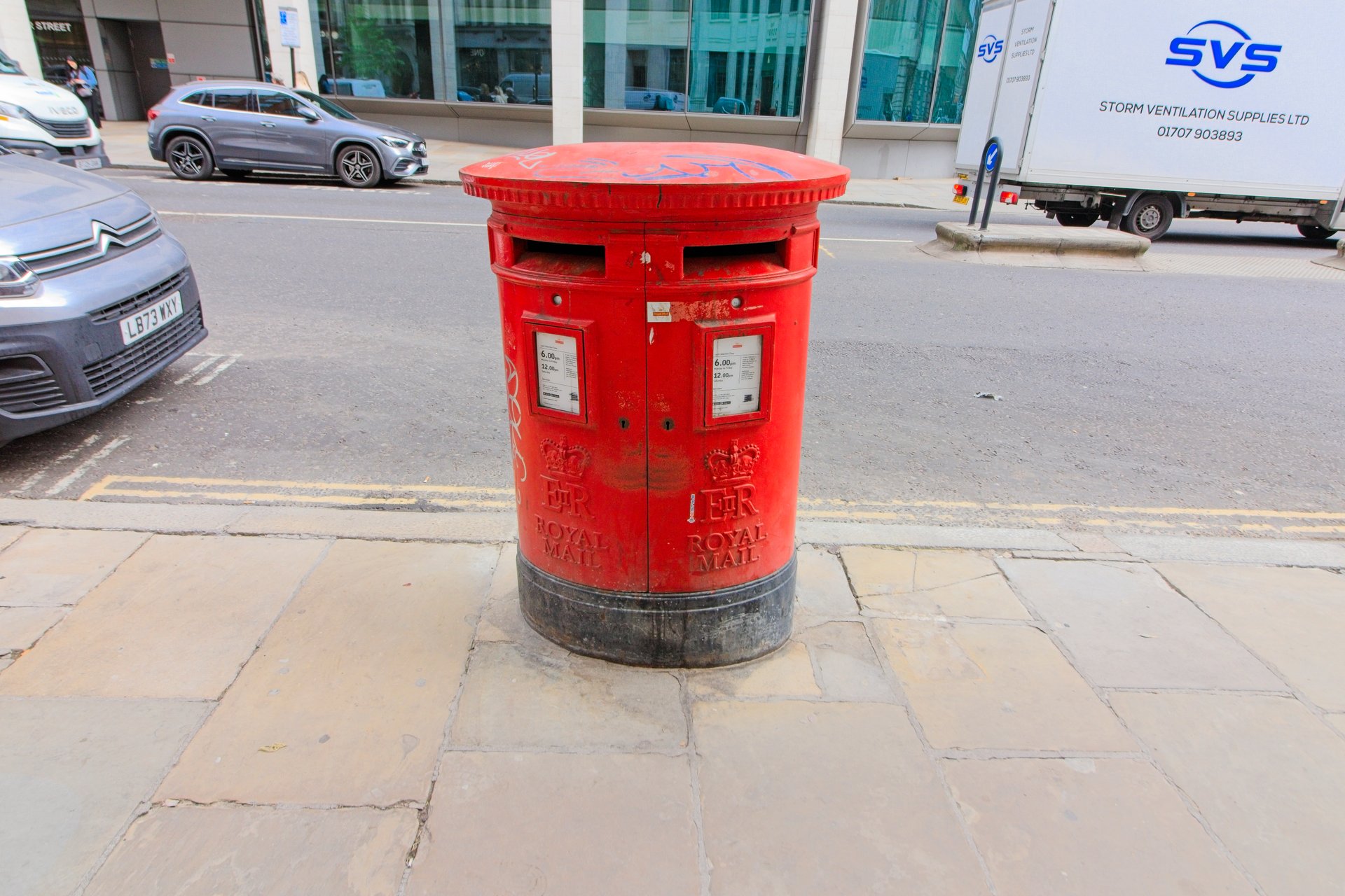 Great Tower Street, City of London photo 4