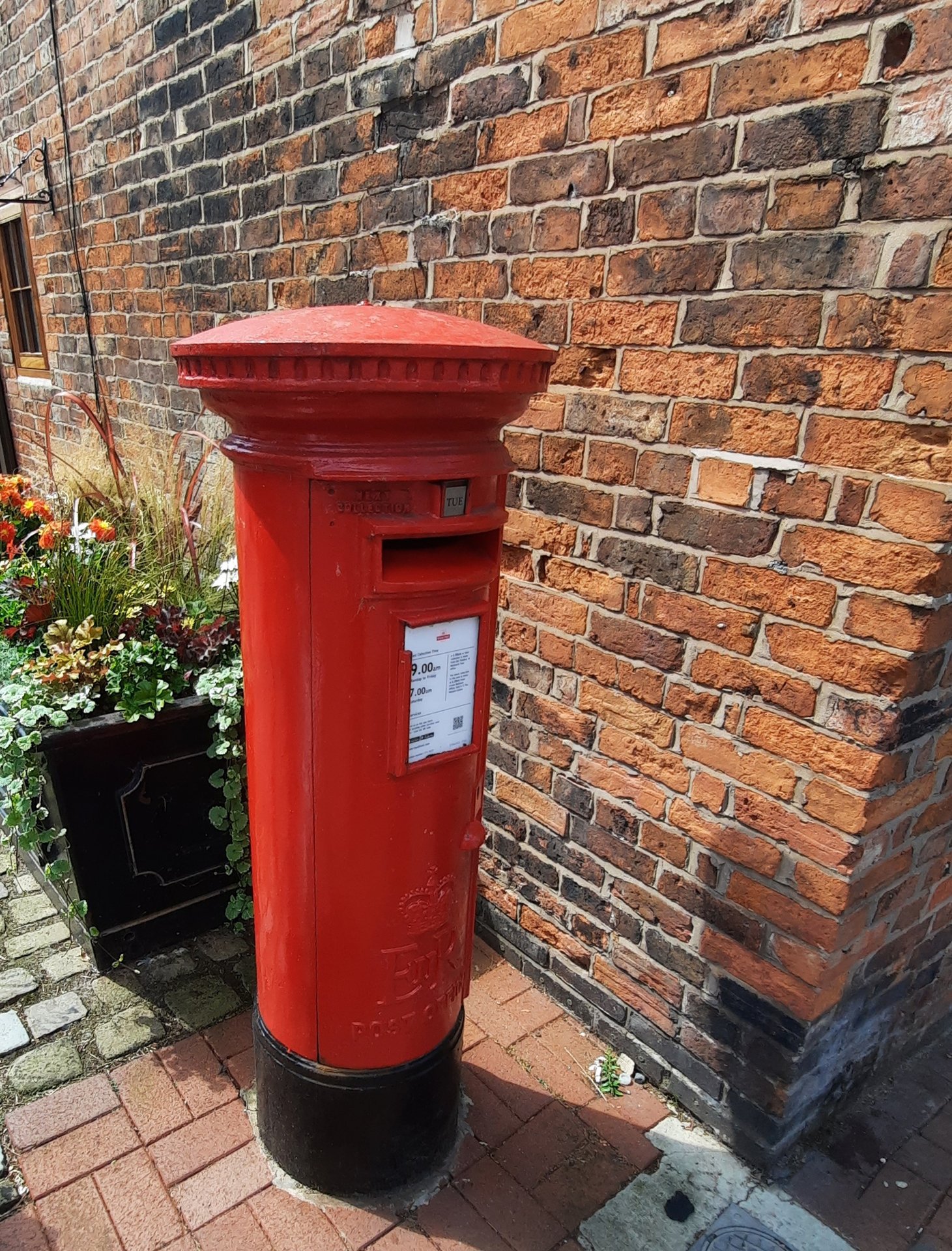 The Cocoa Yard, Nantwich, Queen Elizabeth II