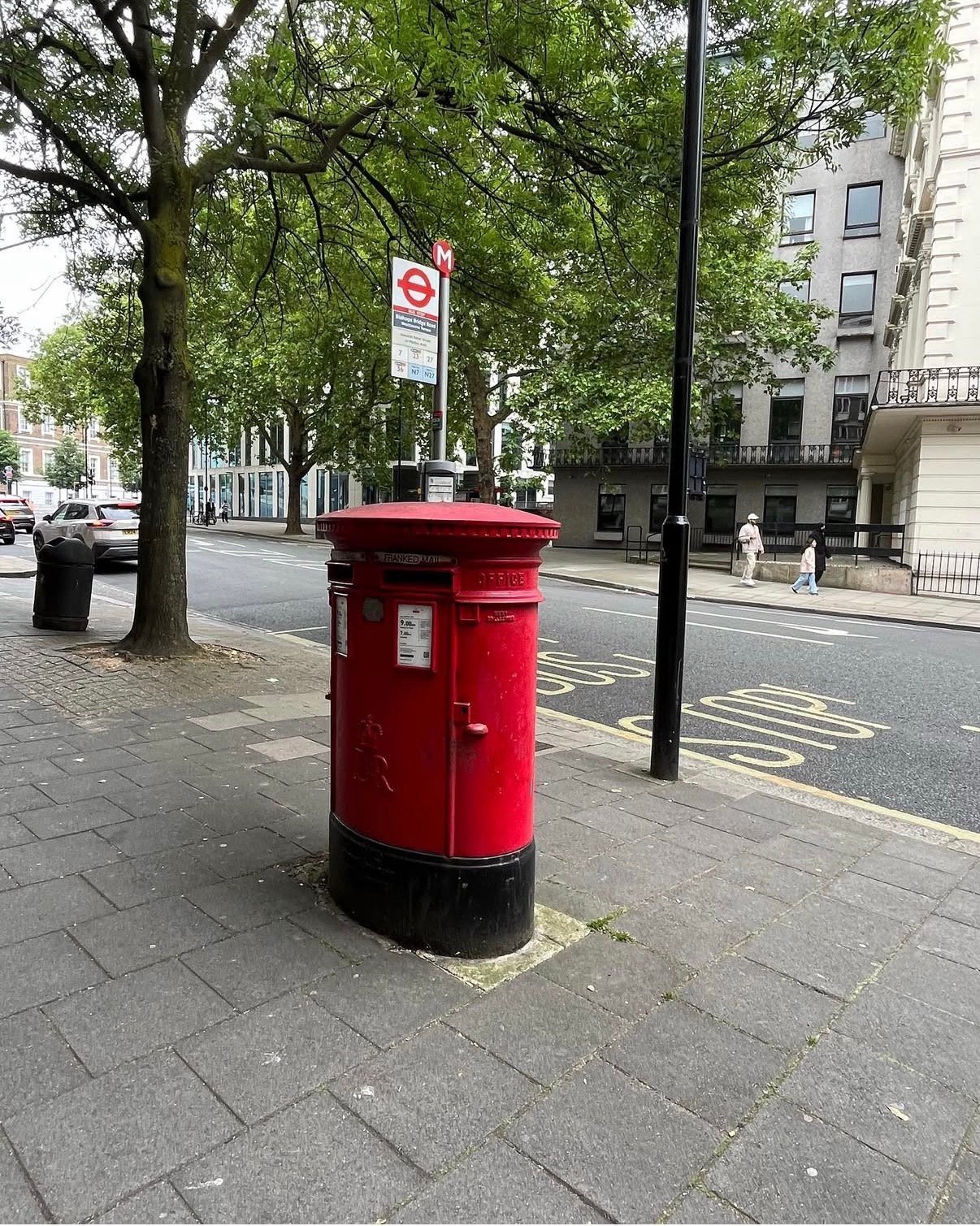 Bishop's Bridge Road, City of Westminster, Queen Elizabeth II
