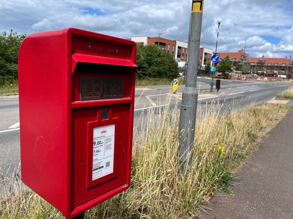 Pegasus Way, Haddenham, Queen Elizabeth II