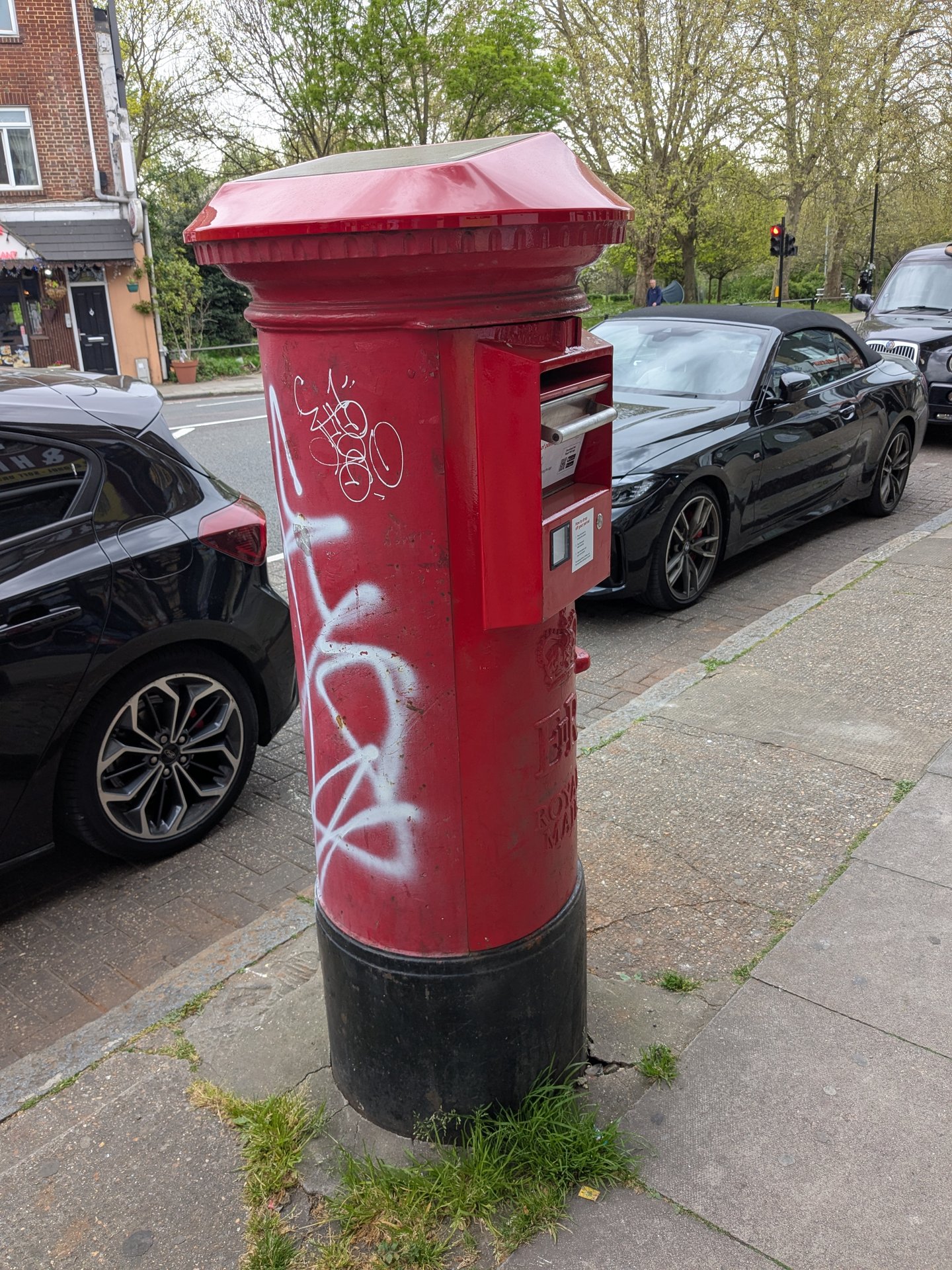Burdett Road, Poplar photo 2