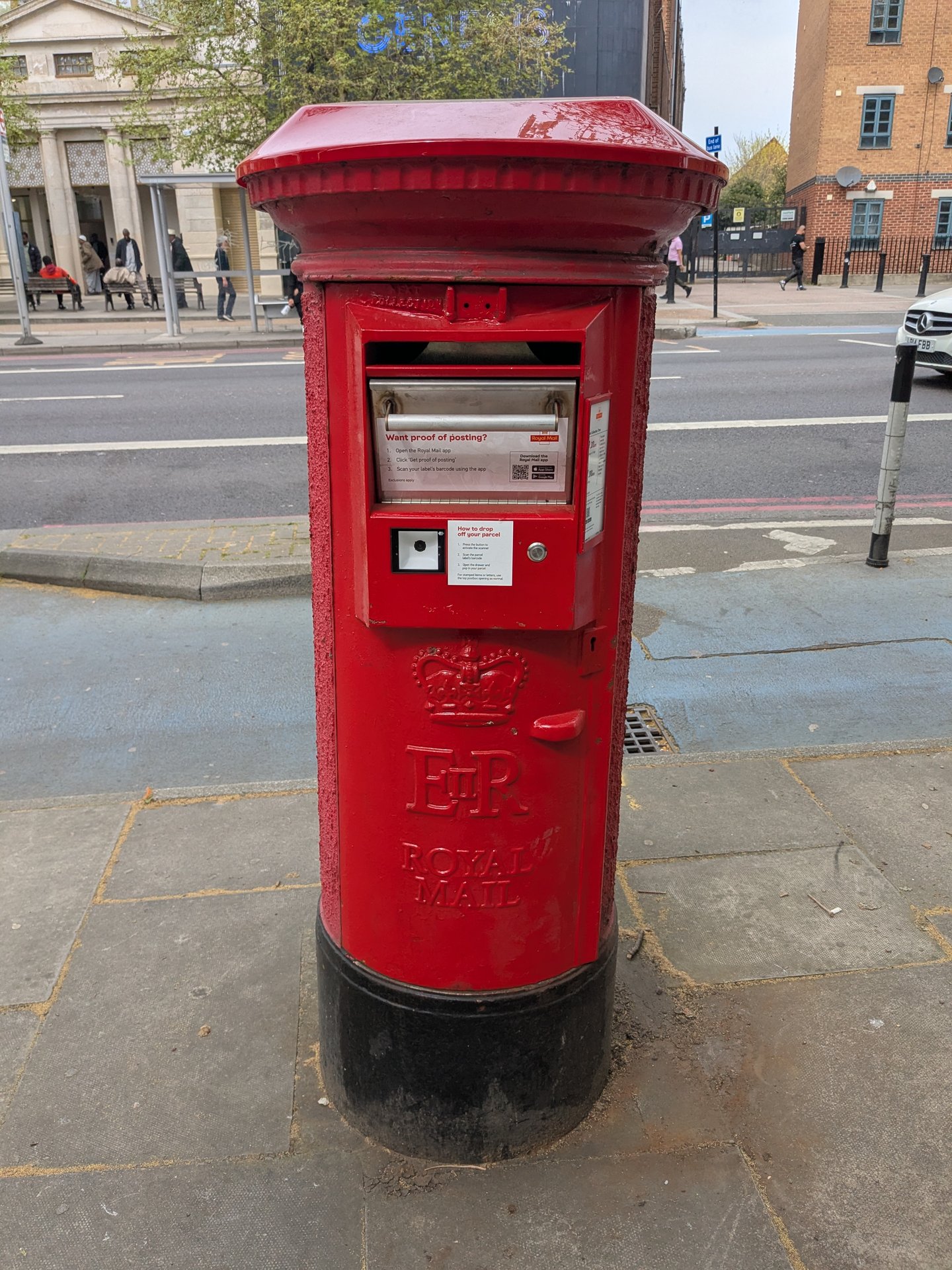 Mile End Road, Stepney photo 4
