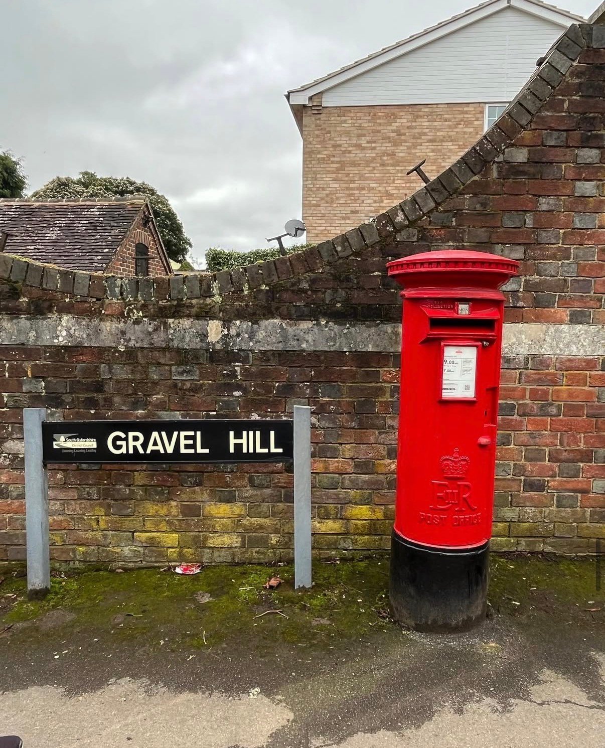 Gravel Hill, Henley-on-Thames, Queen Elizabeth II