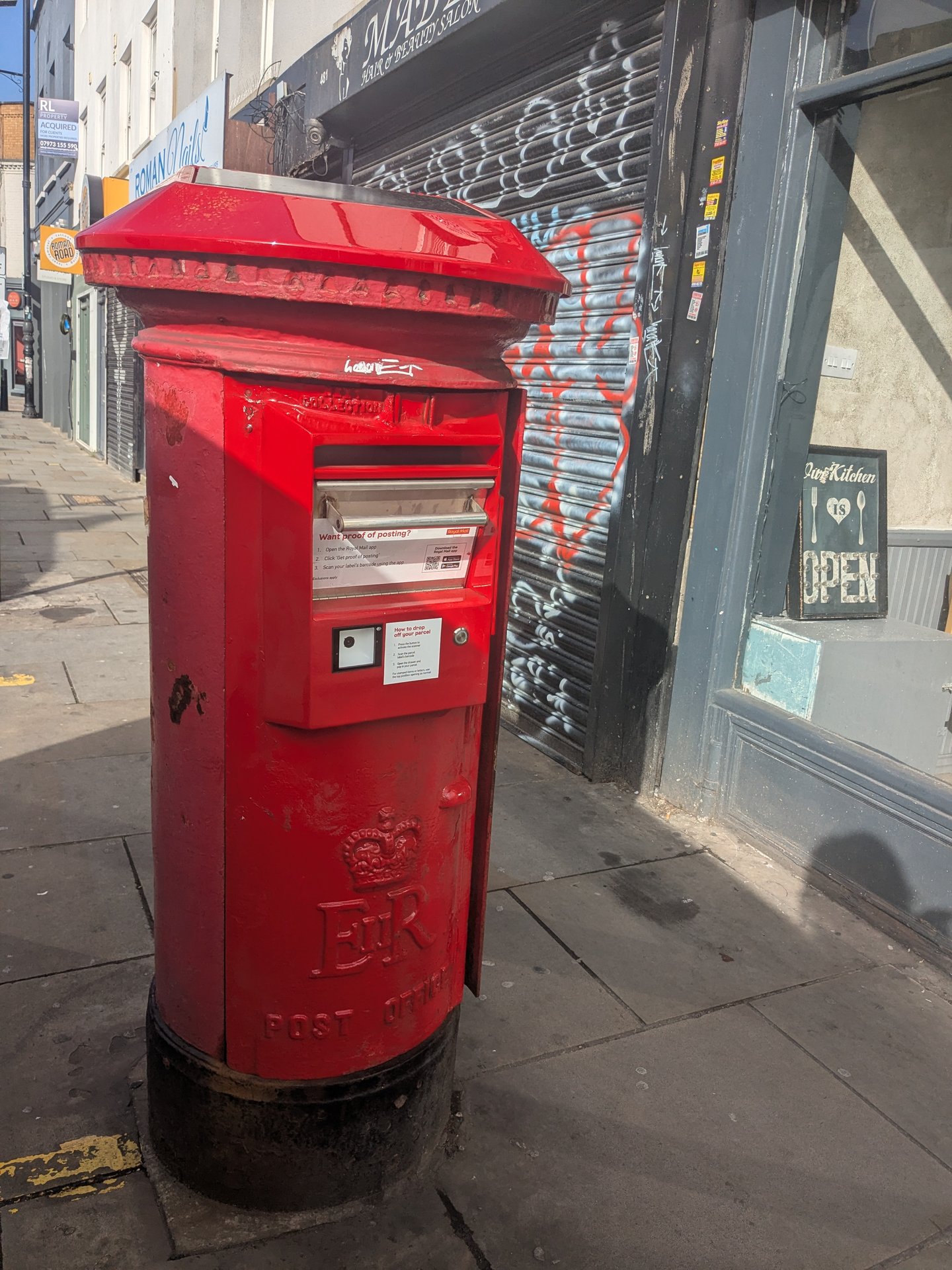 Roman Road, Bow photo 2