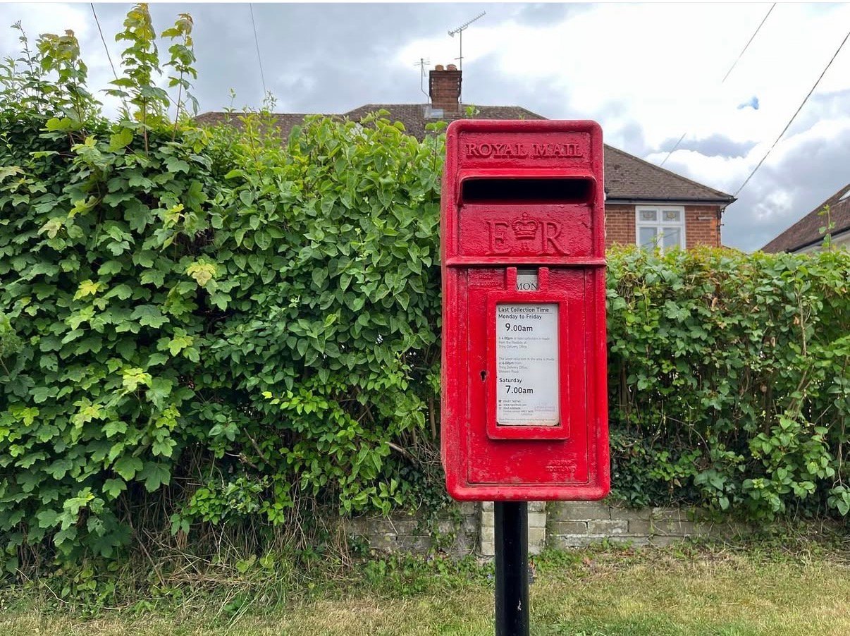 Icknield Way, Tring, Queen Elizabeth II