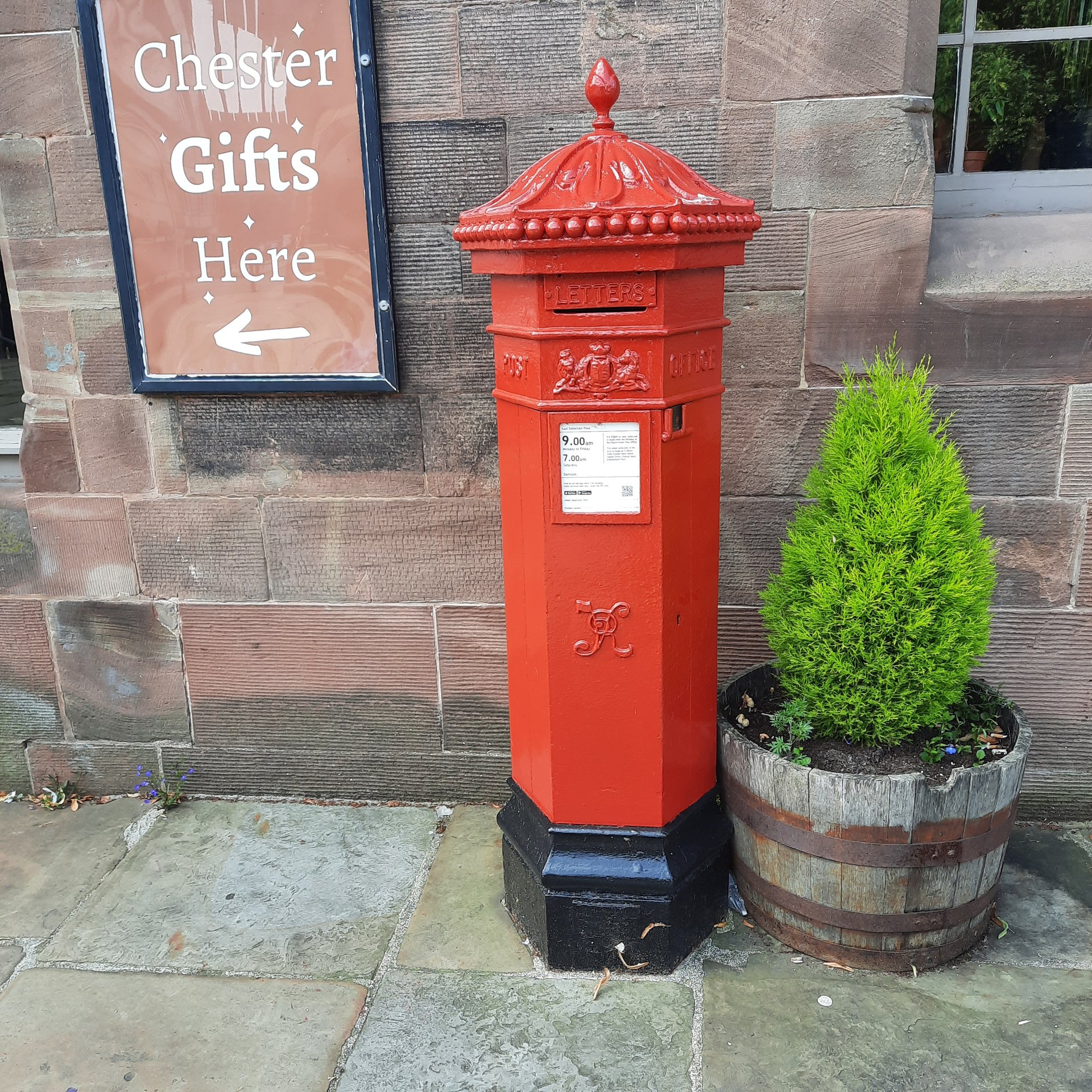 Princess Street, Chester, Queen Victoria