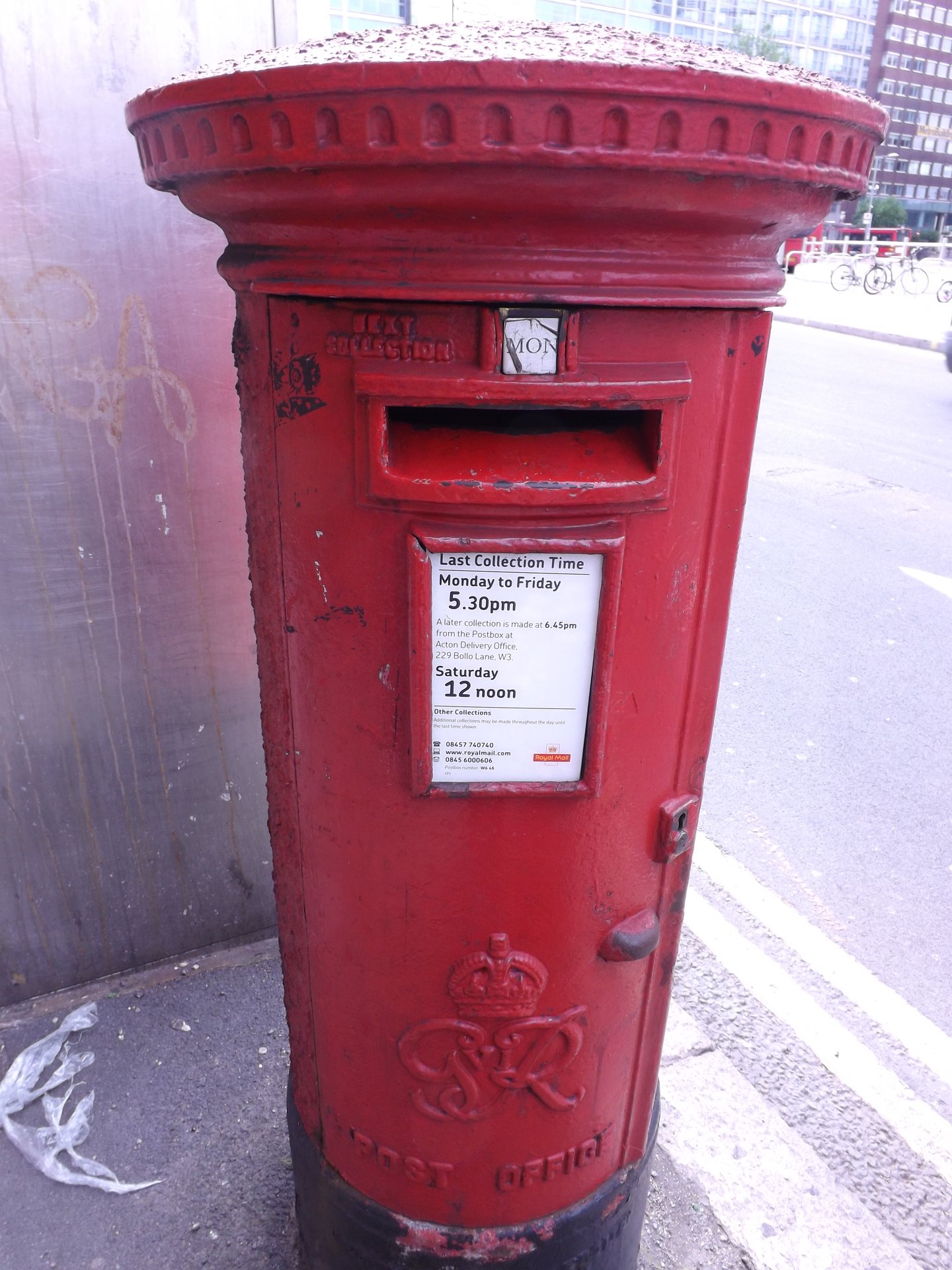 Hammersmith Broadway, Greater London photo 2
