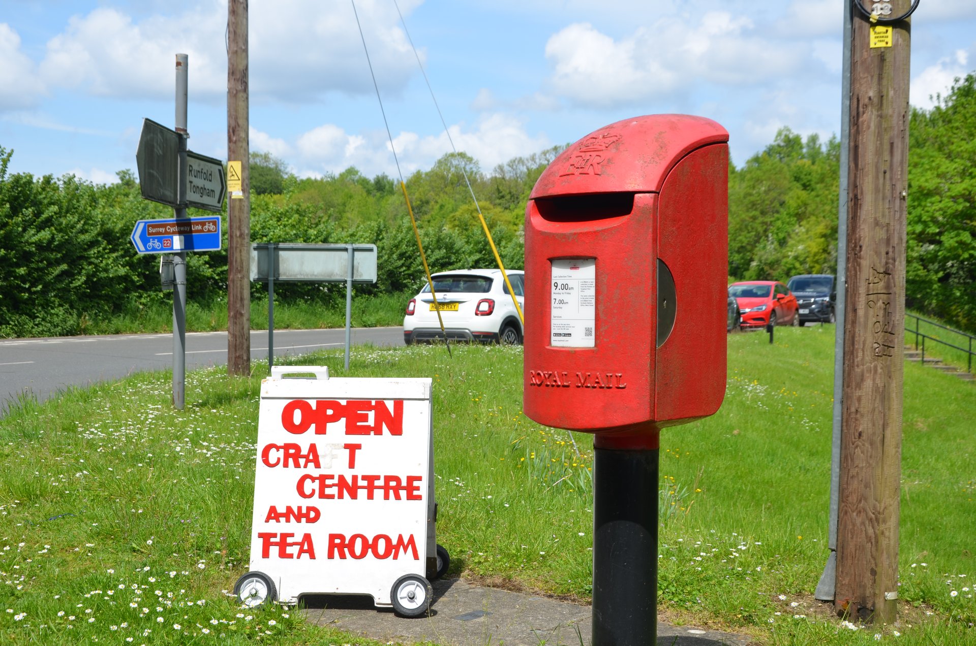 Elstead Road, Seale, Queen Elizabeth II