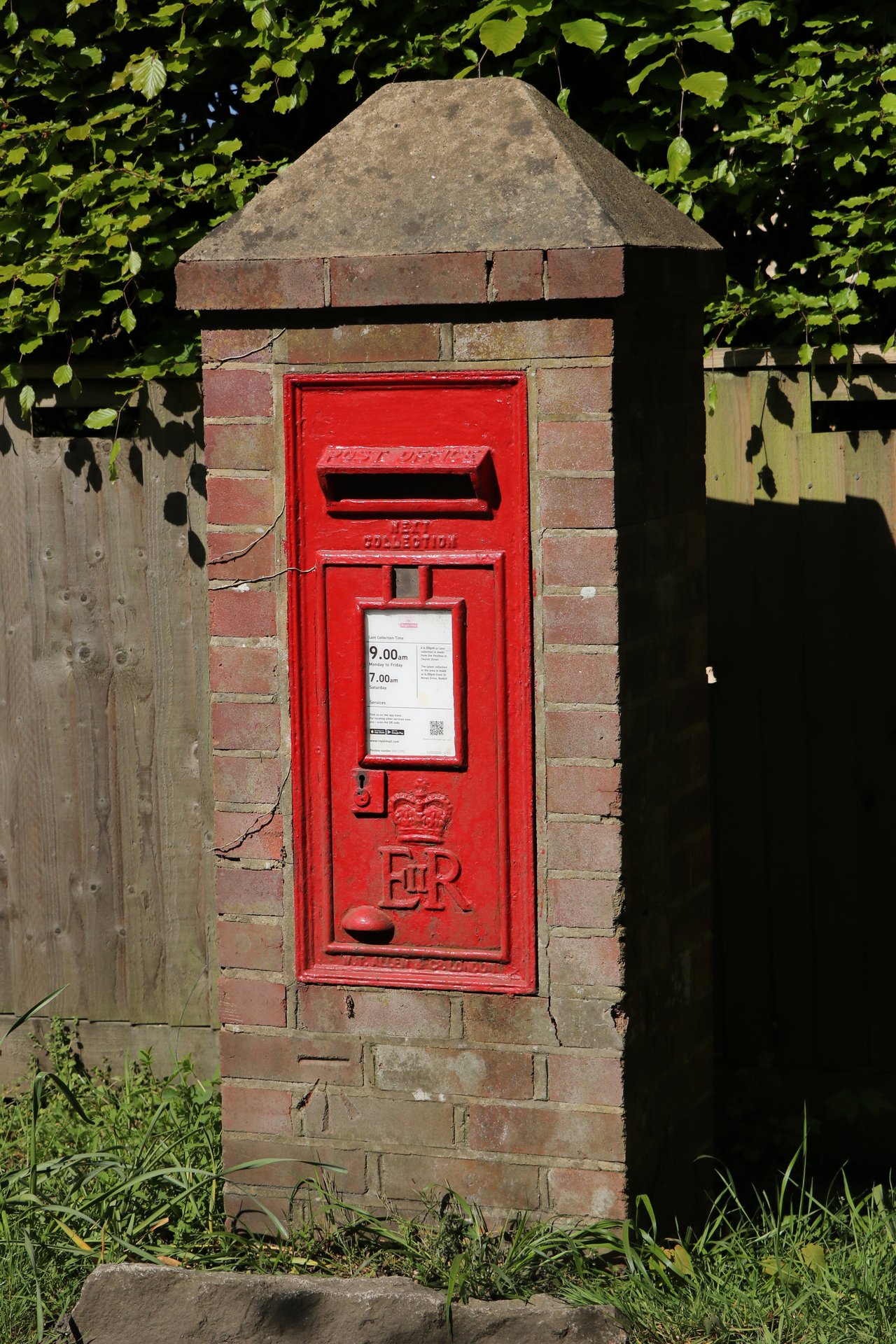 Flanchford Road, Reigate, Queen Elizabeth II