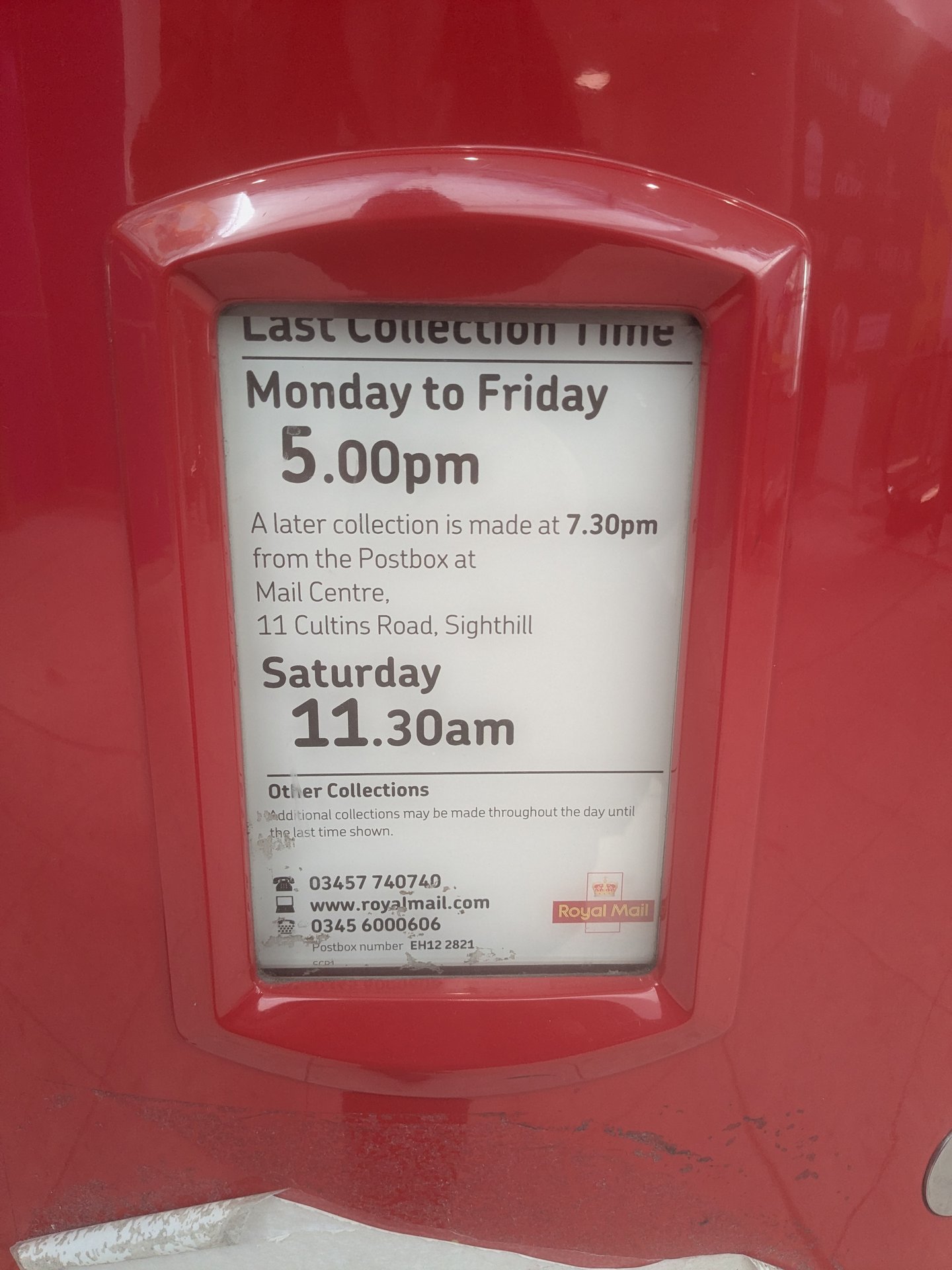 Departures, Edinburgh airport photo 3