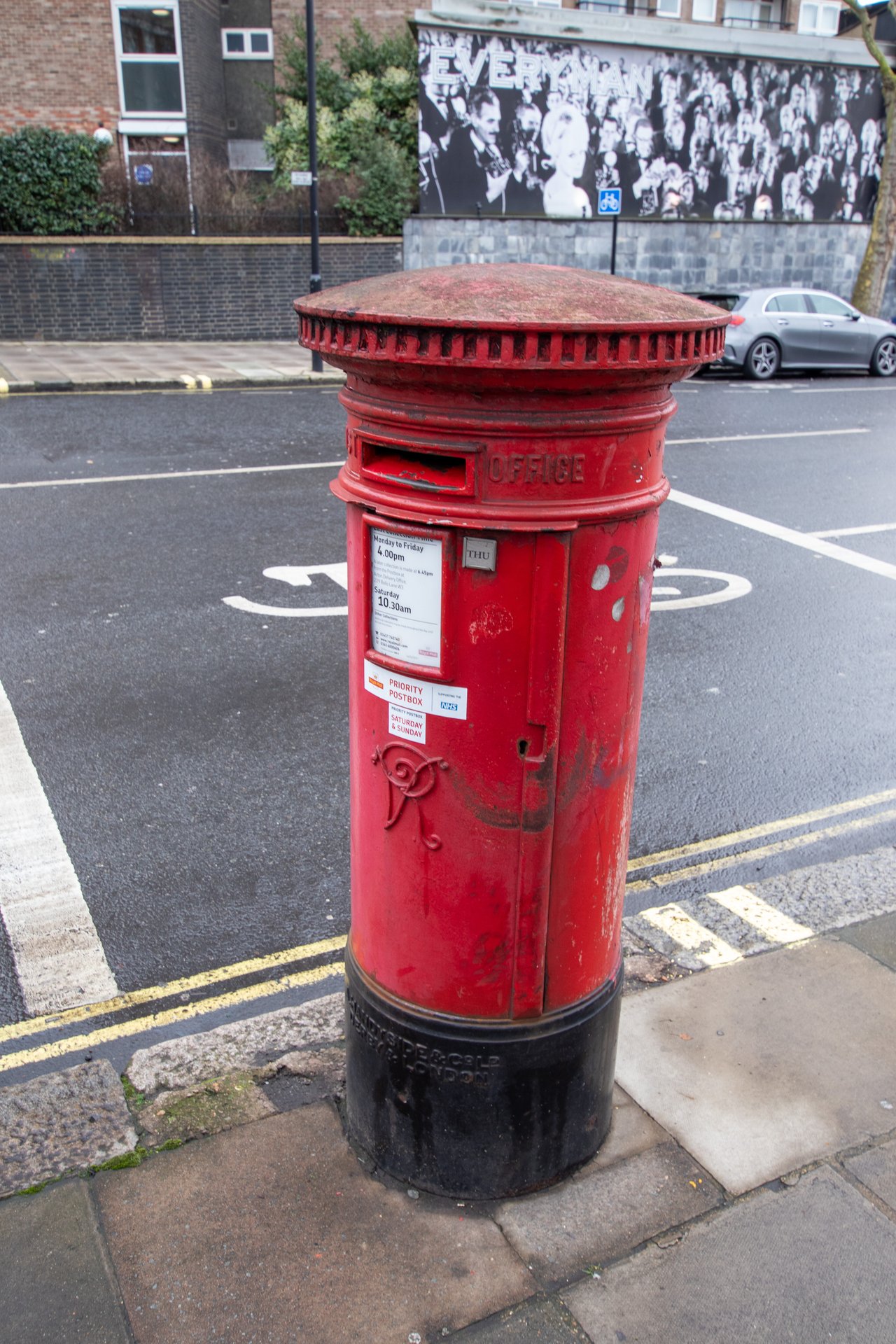 Sutherland Avenue photo 7