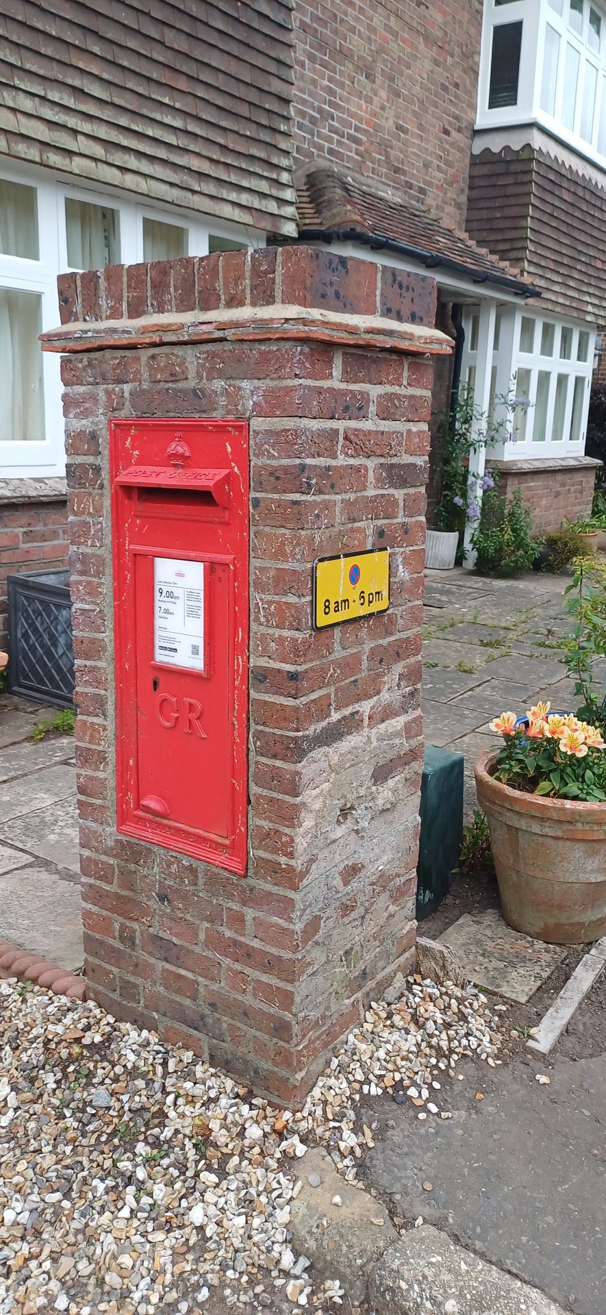 The Street, West Itchenor photo 2