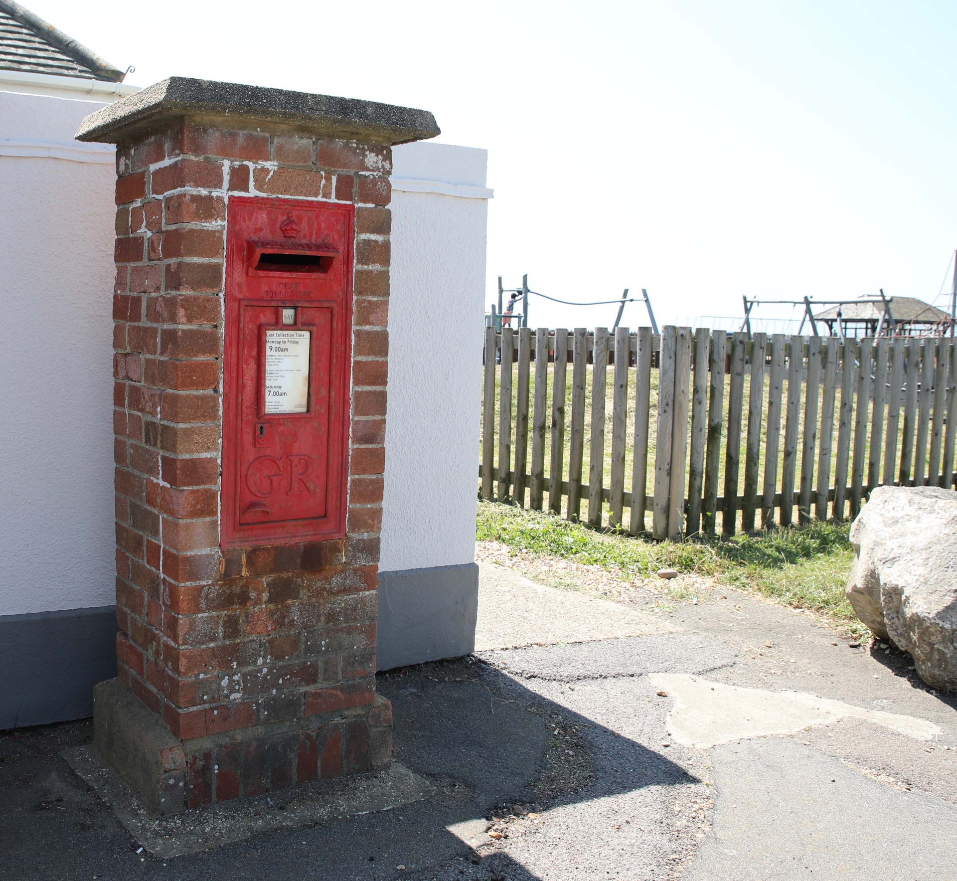 Hurst Road, Milford on Sea photo 2
