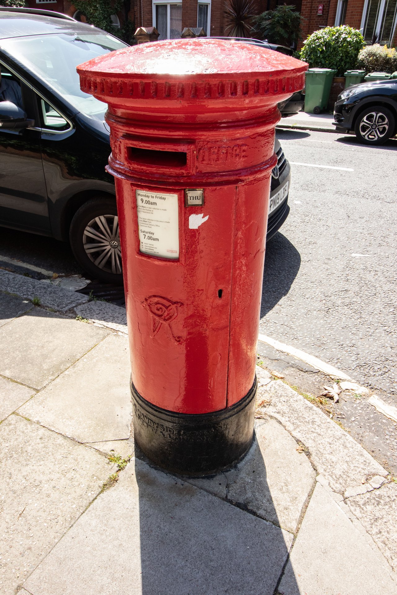 Eton Avenue, Greater London photo 2