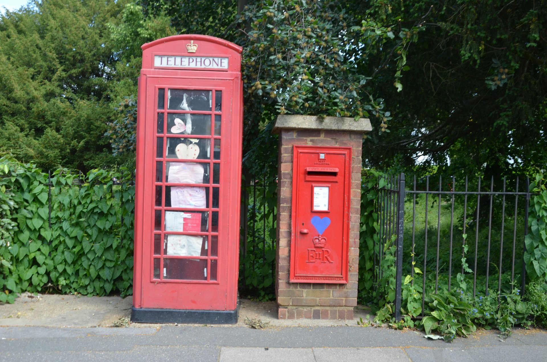 Clarence Road, Clewer Village, Queen Elizabeth II