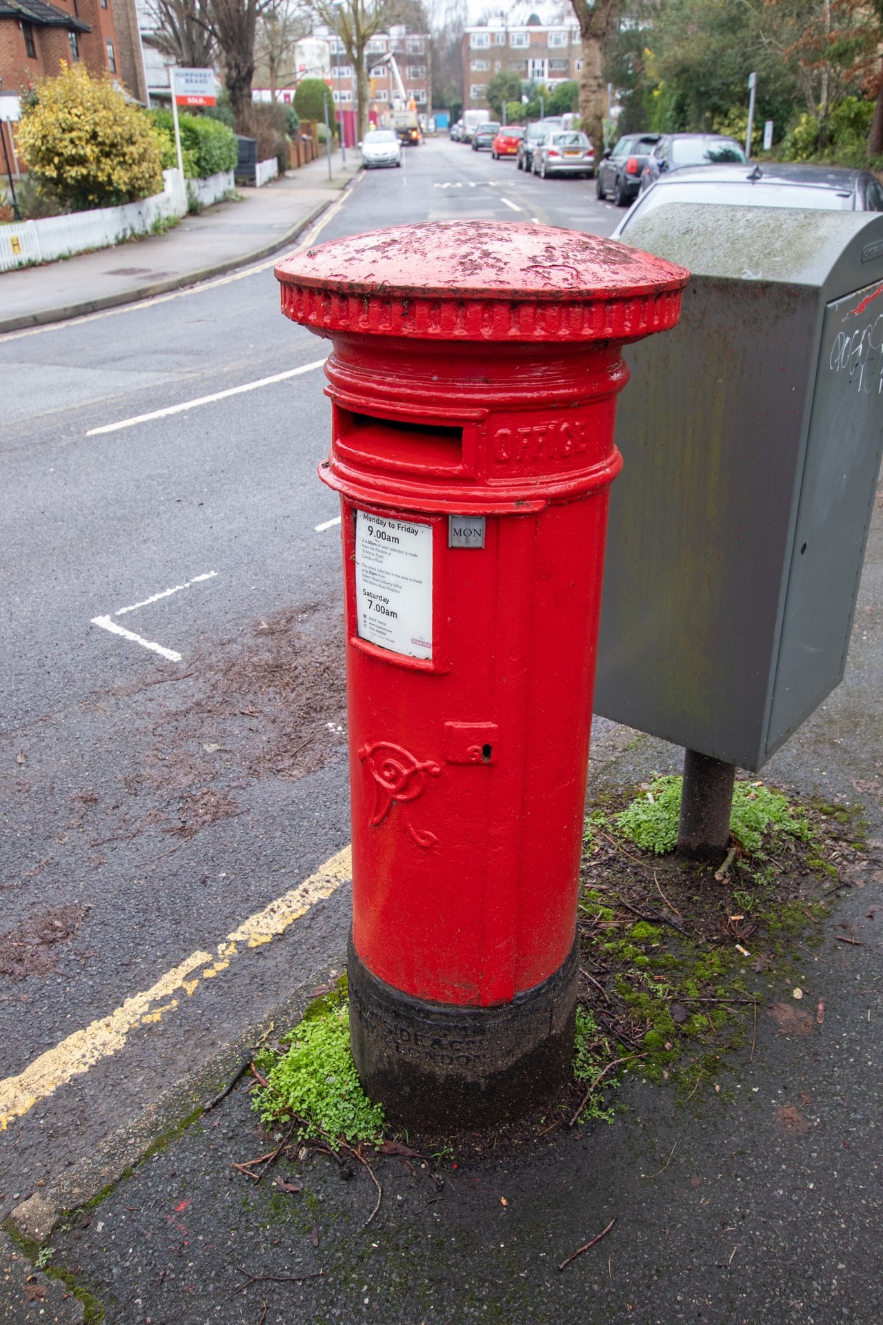 Lovelace Gardens, Greater London photo 3