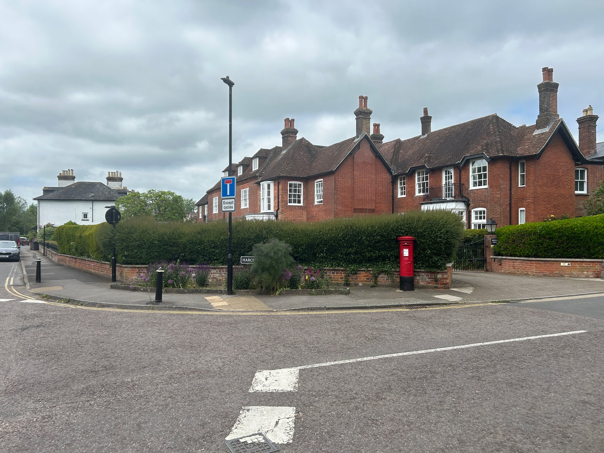 Harcourt Terrace, Salisbury photo 2