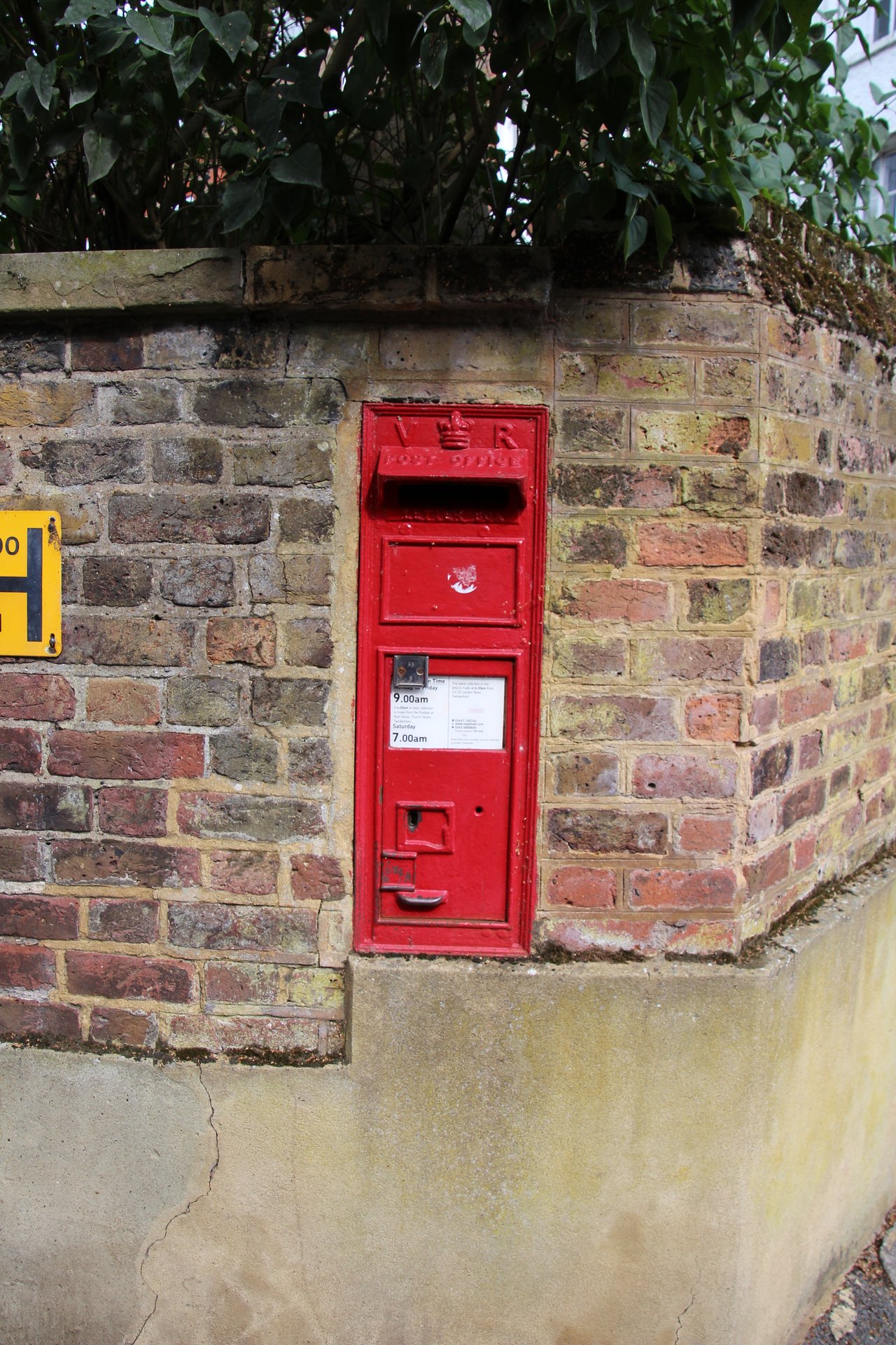Riverside, Greater London photo 2