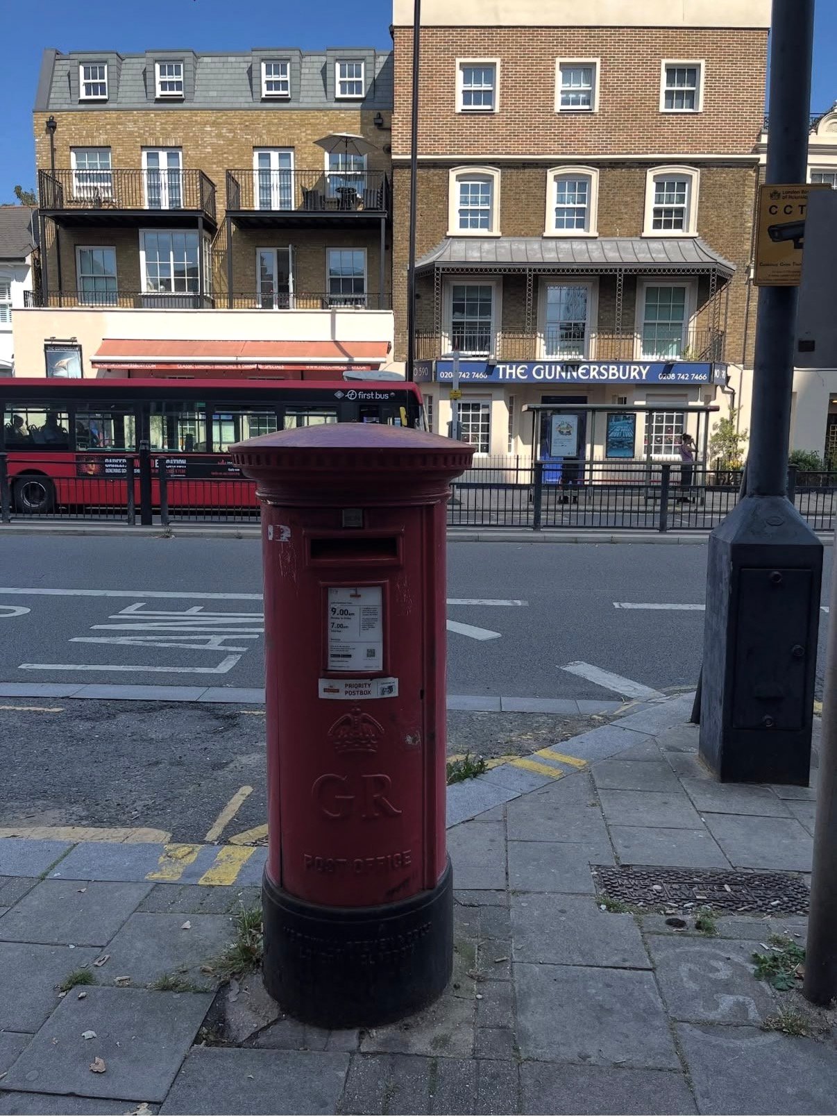 Gunnersbury Mews, Greater London, King George V