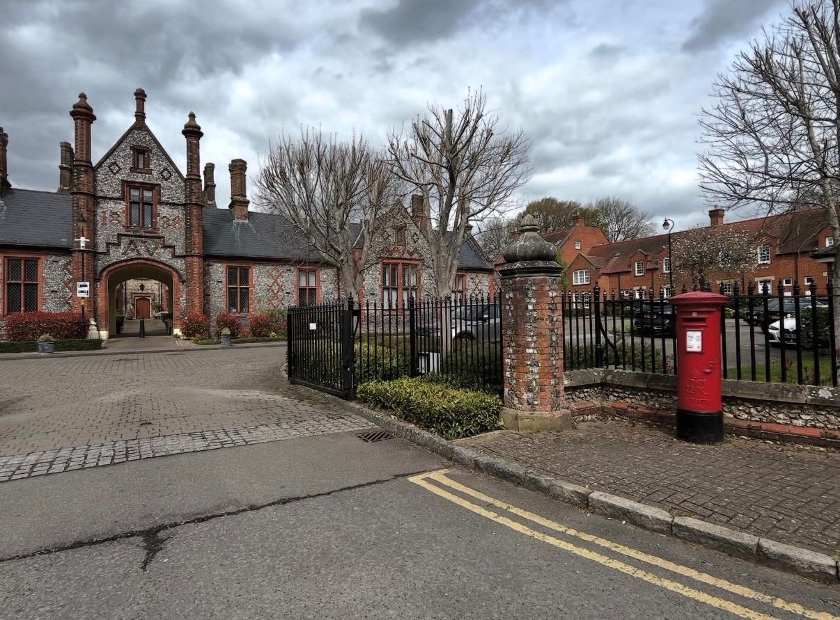 Gilbert Scott Court, Amersham, King George VI