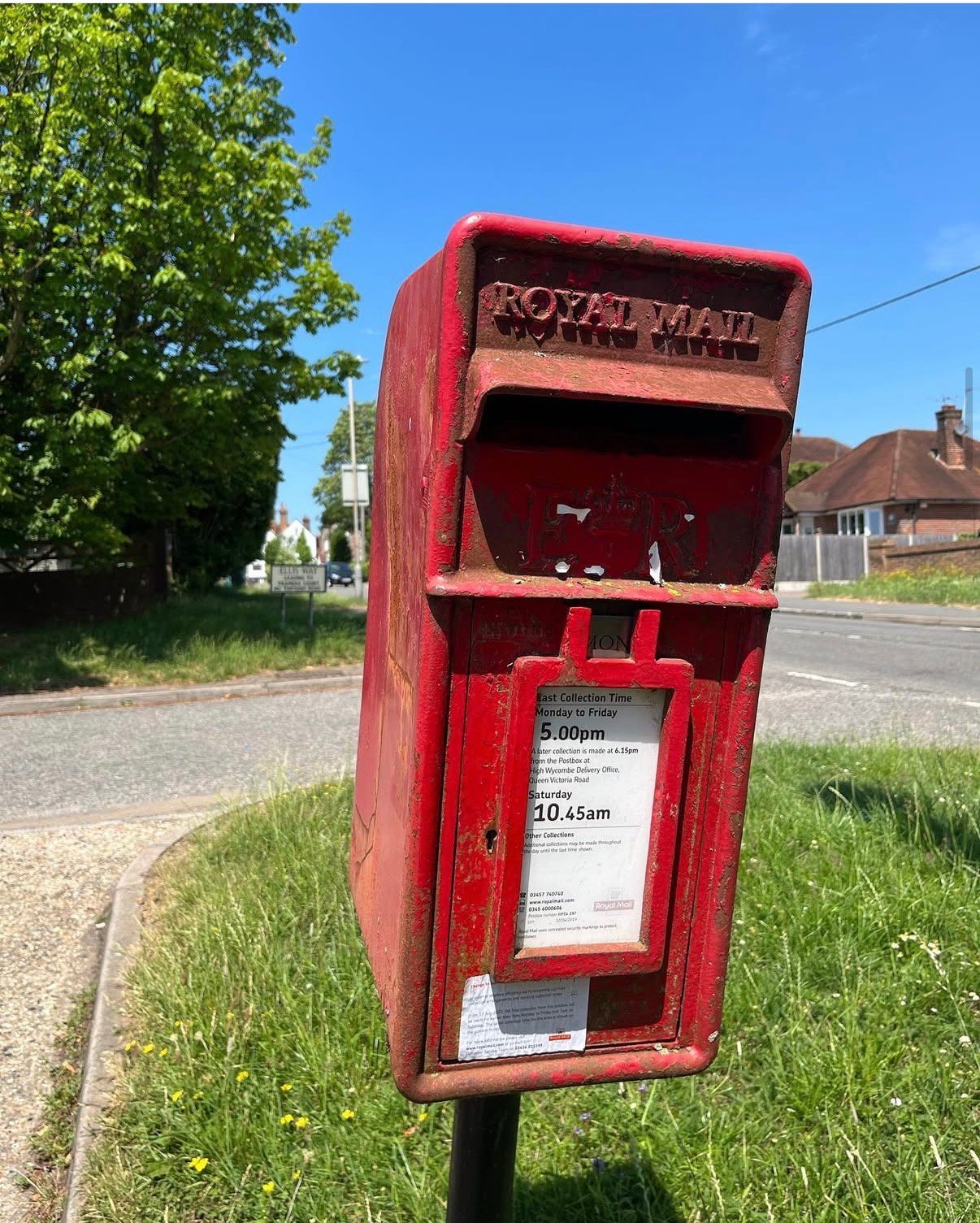 Marlow Road, Lane End, Queen Elizabeth II