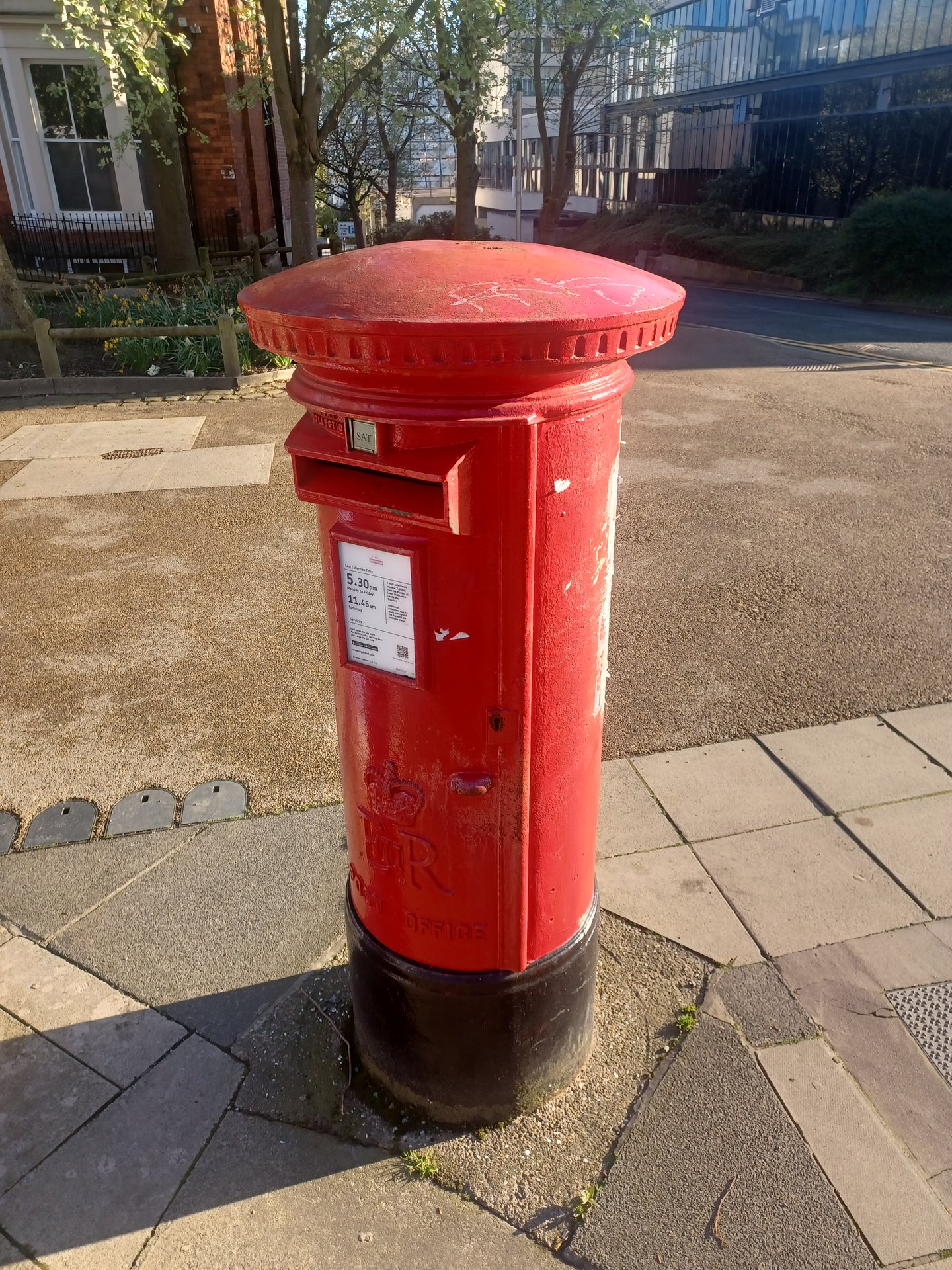 Hillary Place, Leeds, Queen Elizabeth II