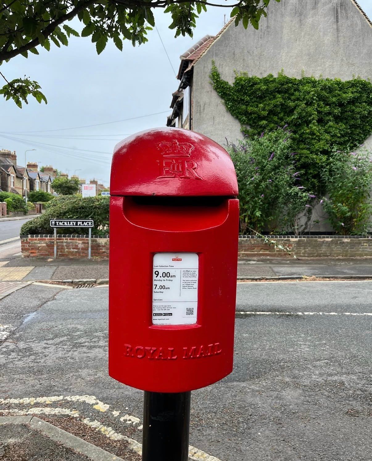Tackley Place, Oxford, Queen Elizabeth II