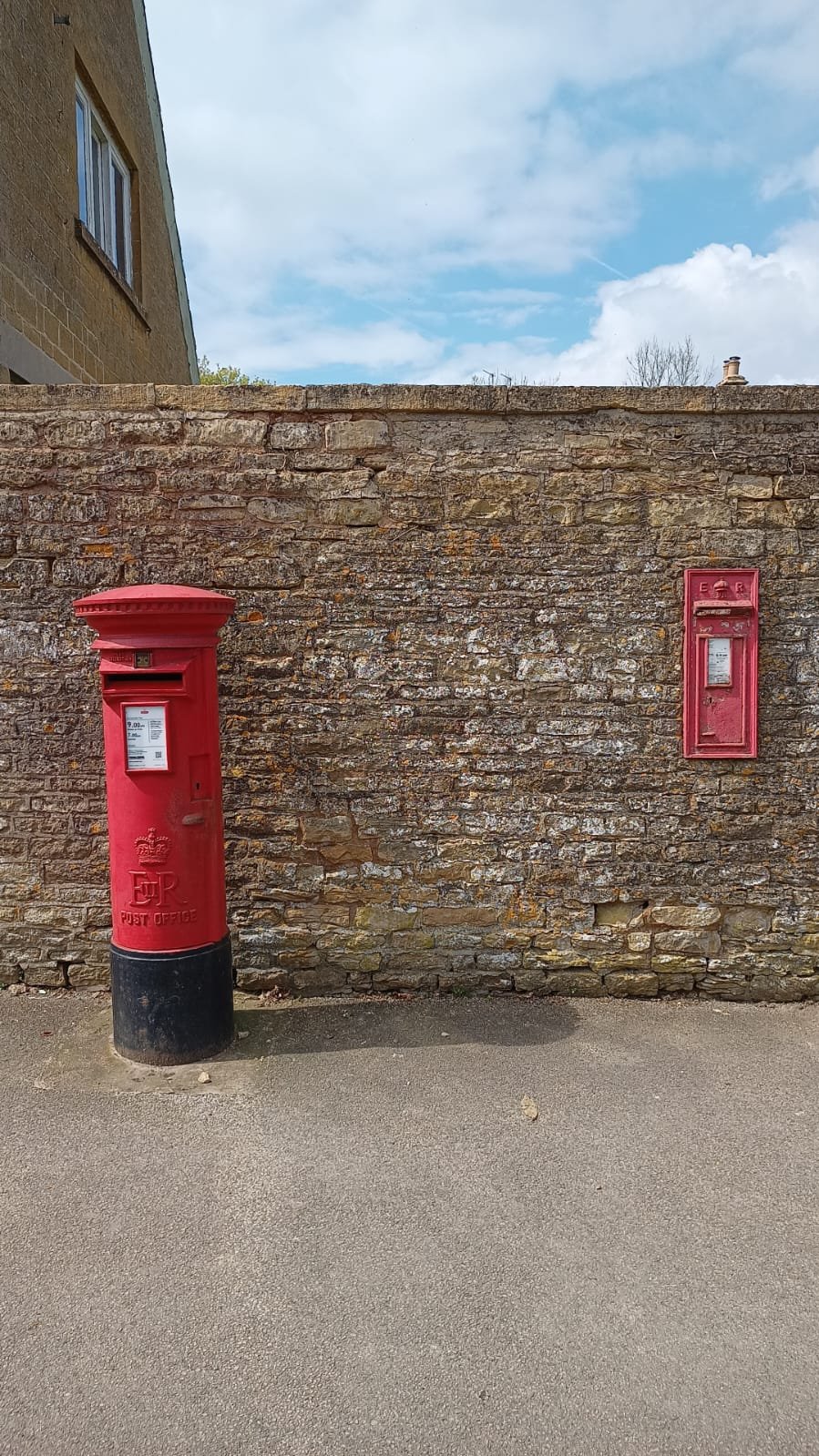 High Street, Stow-on-the-Wold photo 2